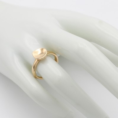 26989349b - Ring, RG 750/000, Tropfenform, RW ca. 54 Schätzpreis: 1740, - EUR