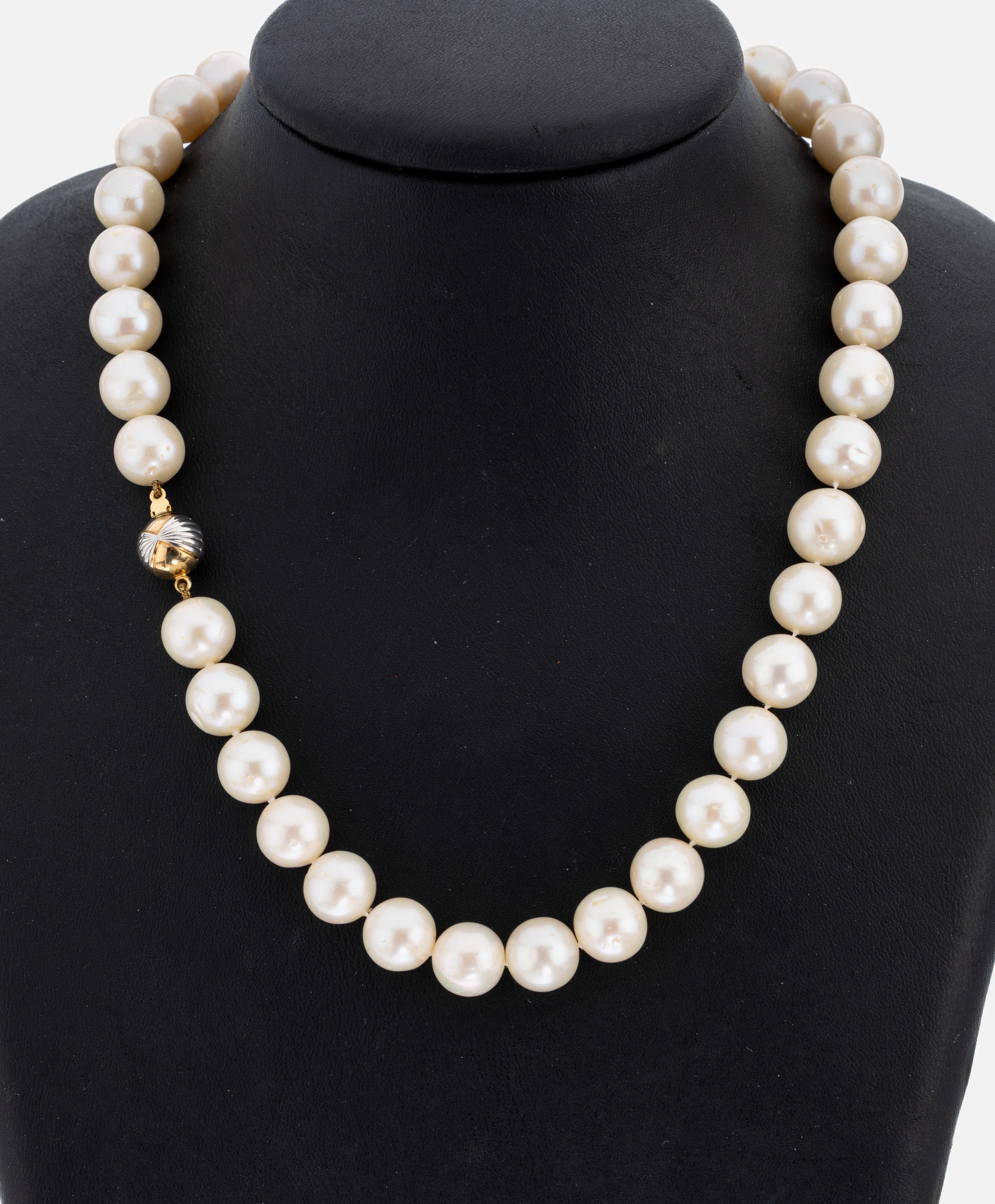 Image 26989478 - Zuchtperl-Collier mit 18 kt Gold Schließe, GG/WG 750/000, 38 unrunde ...