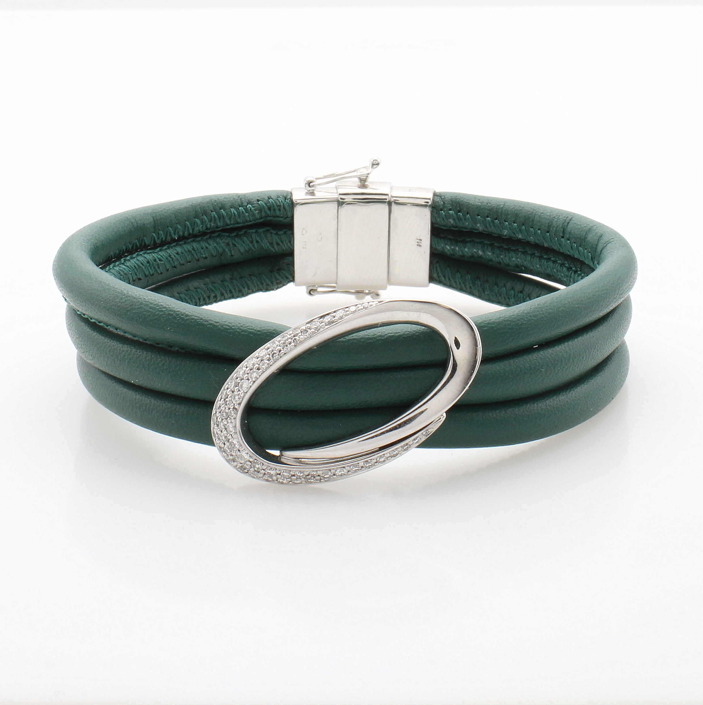 Image 26989525 - 3-reihiges Lederarmband mit Brillanten, WG 750/000, 57 Brill. in ovalem Mittelteil ca. ...