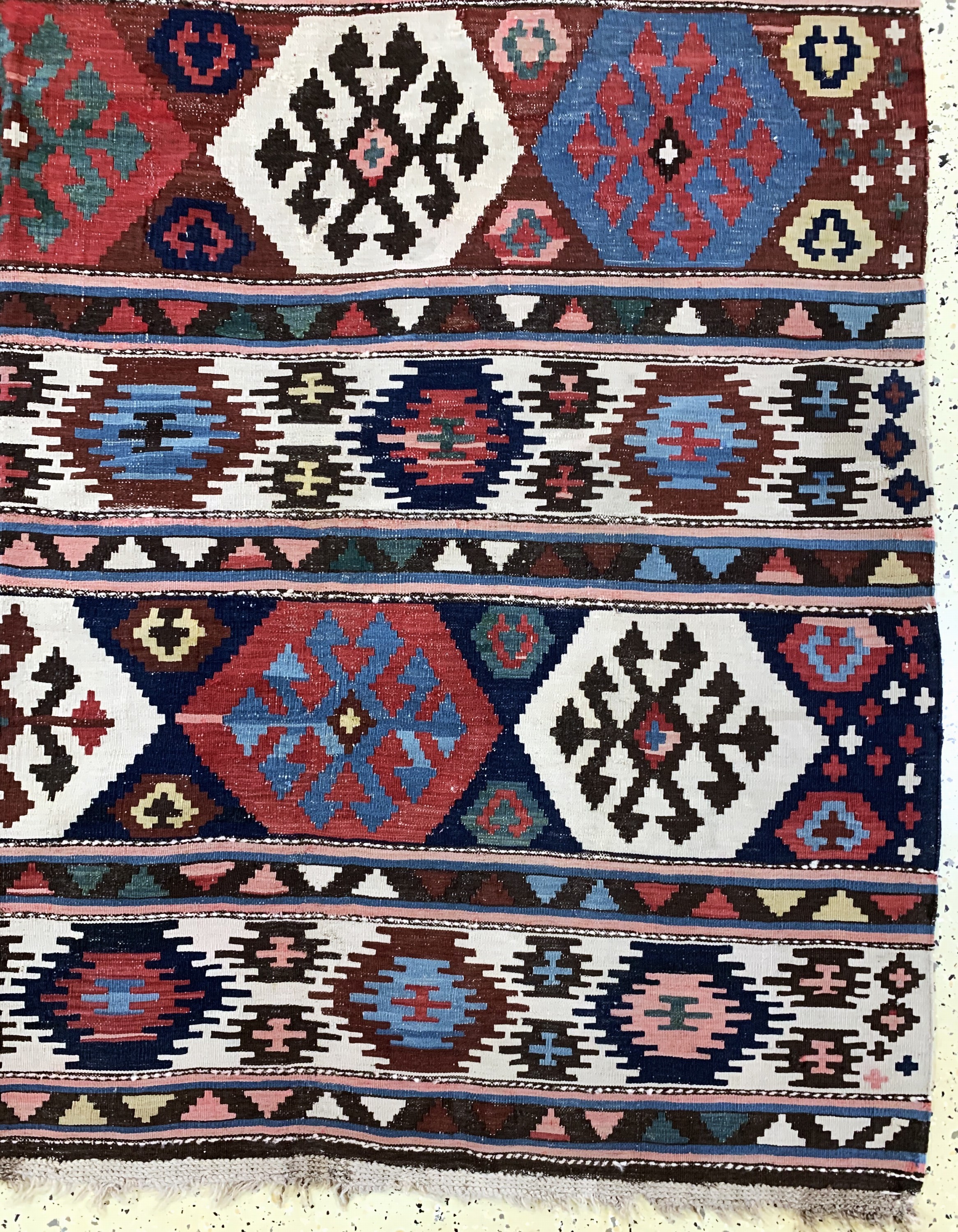 Detail a: "Kuba"Schirwan Kelim antik, Kaukasus, 19.Jhd, Wolle auf Wolle, ca. 297 x 200 cm, EHZ: 2, (kleine Restaurierungen)