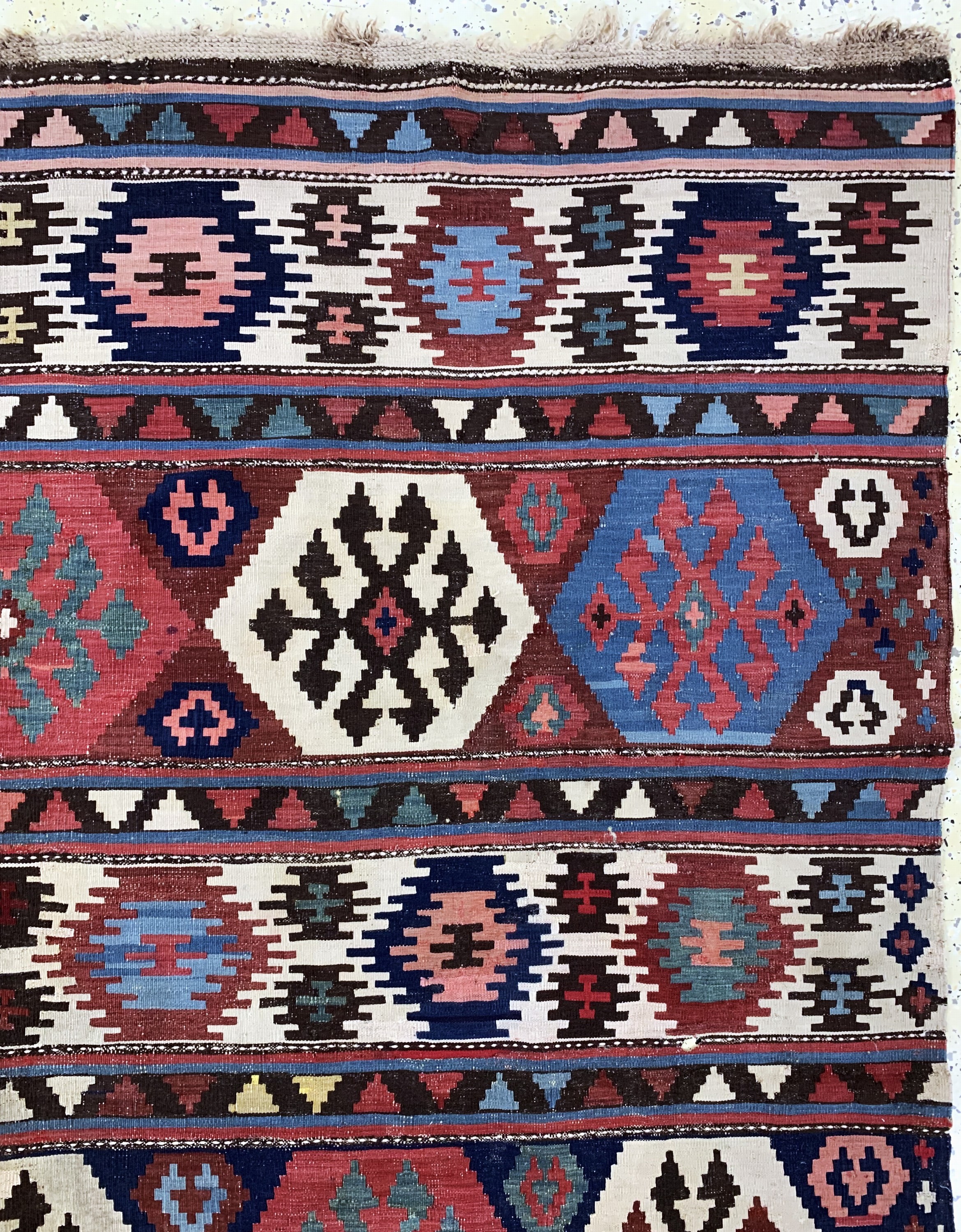 Detail f: "Kuba"Schirwan Kelim antik, Kaukasus, 19.Jhd, Wolle auf Wolle, ca. 297 x 200 cm, EHZ: 2, (kleine Restaurierungen)