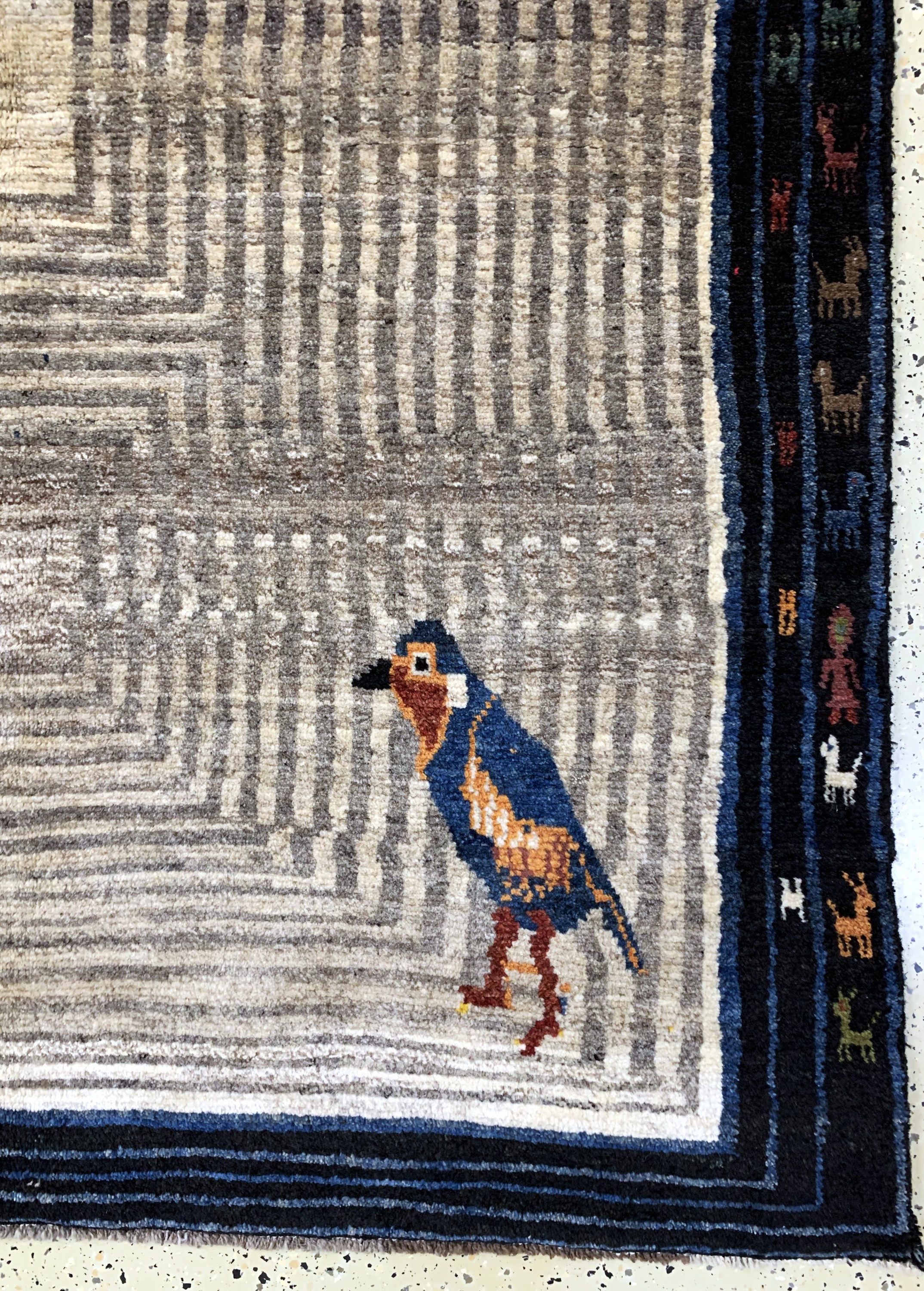 Detail a: Gabbeh alt, Persien, Mitte 20.Jhd, Wolle auf Wolle, ca. 210 x 160 cm, EHZ: 2