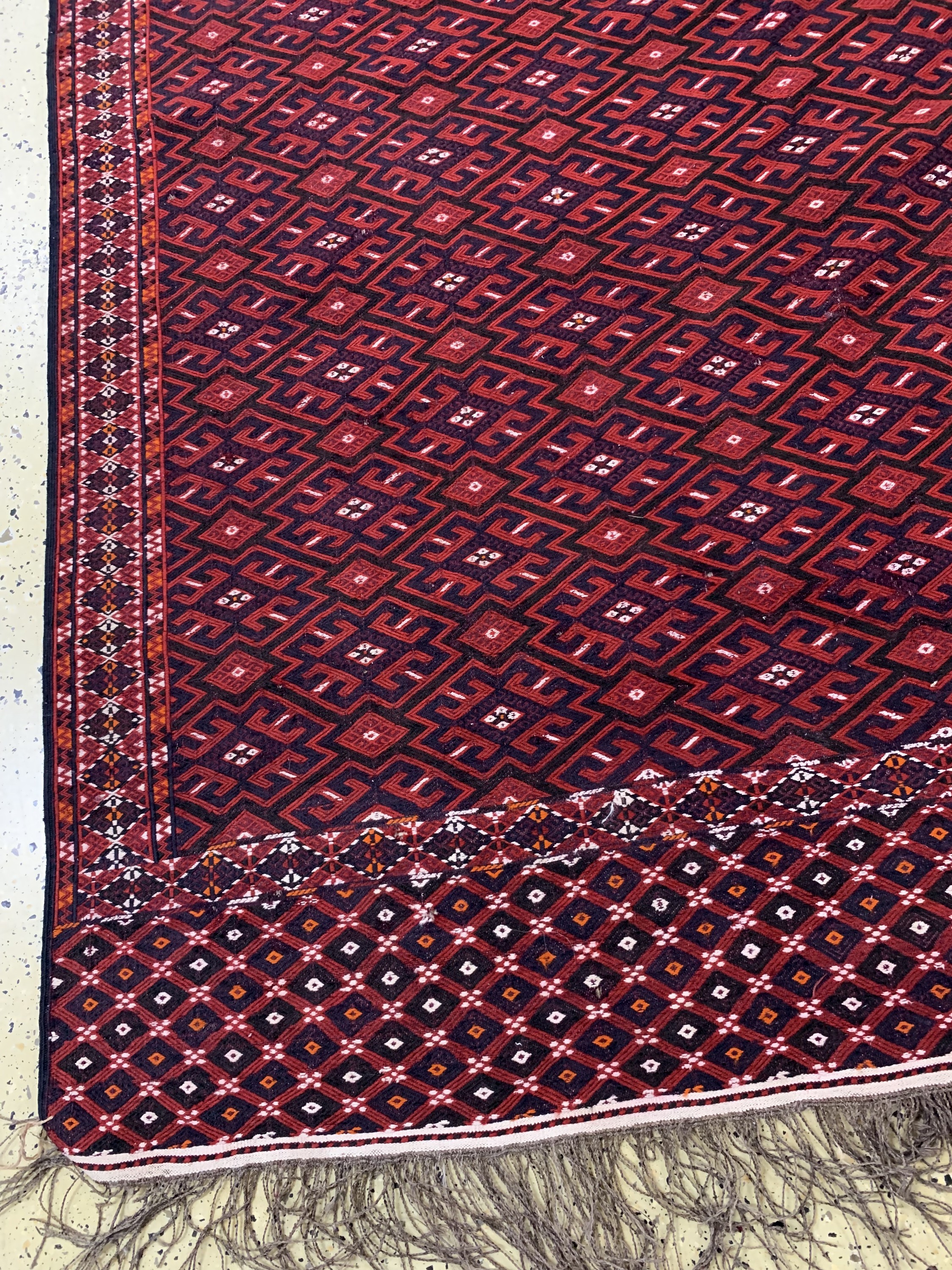 Detail b: Jomud"Palas"Sumakh alt, Turkmenistan, Anfang 20.Jhd, Wolle auf Wolle, ca. 380 x 220 cm, EHZ: 3, (Trittfallten)