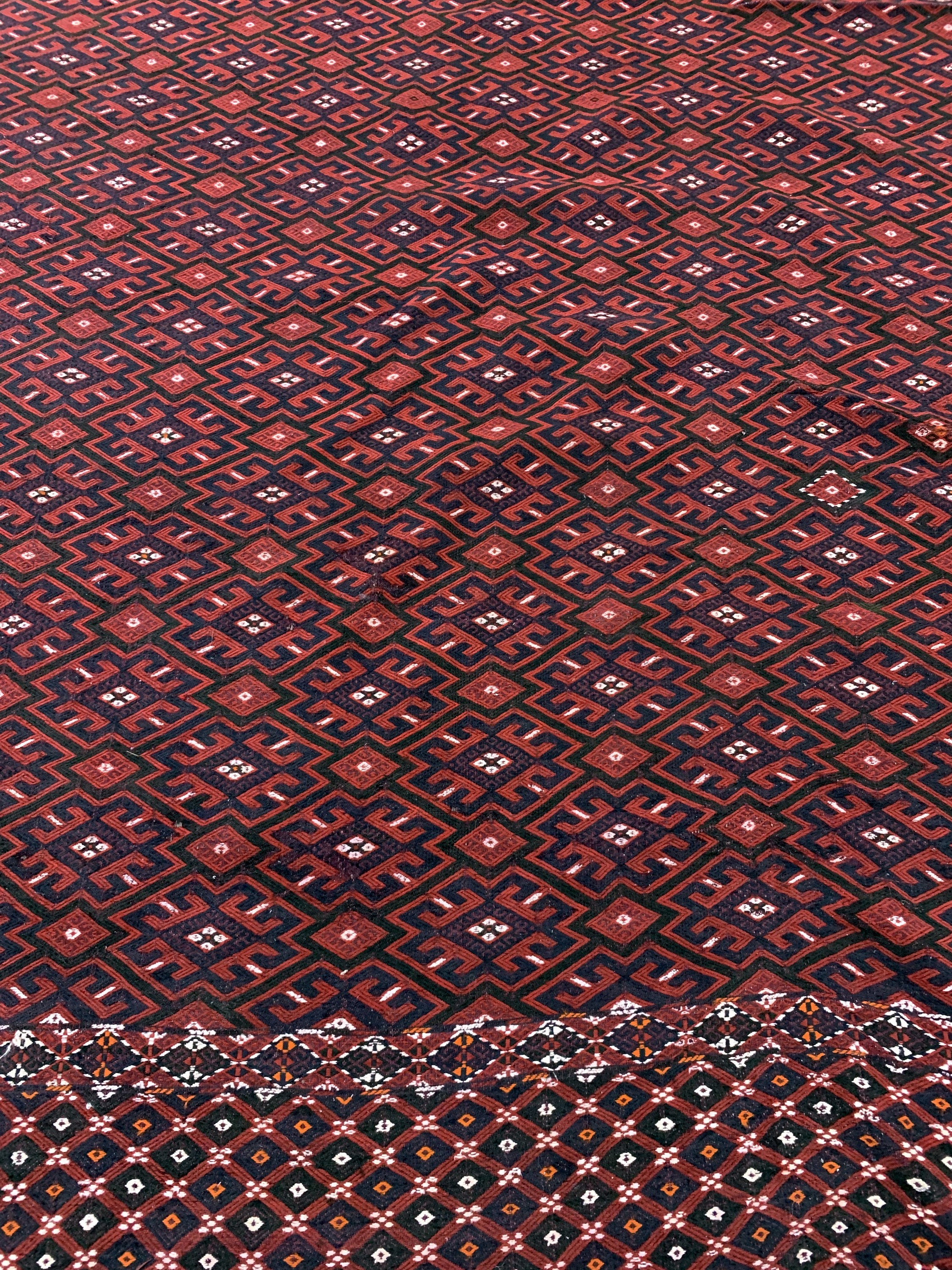 Detail c: Jomud"Palas"Sumakh alt, Turkmenistan, Anfang 20.Jhd, Wolle auf Wolle, ca. 380 x 220 cm, EHZ: 3, (Trittfallten)