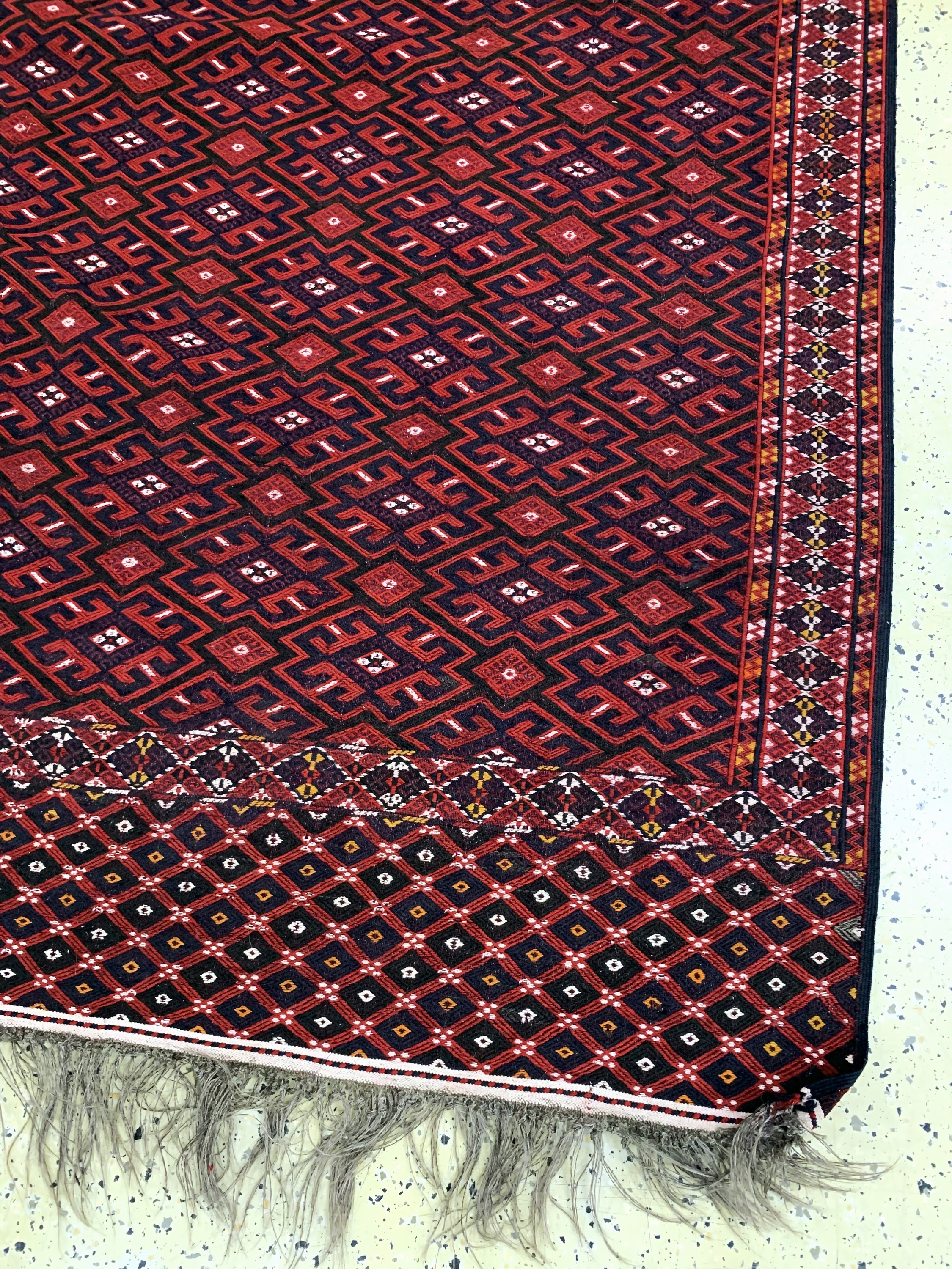 Detail f: Jomud"Palas"Sumakh alt, Turkmenistan, Anfang 20.Jhd, Wolle auf Wolle, ca. 380 x 220 cm, EHZ: 3, (Trittfallten)