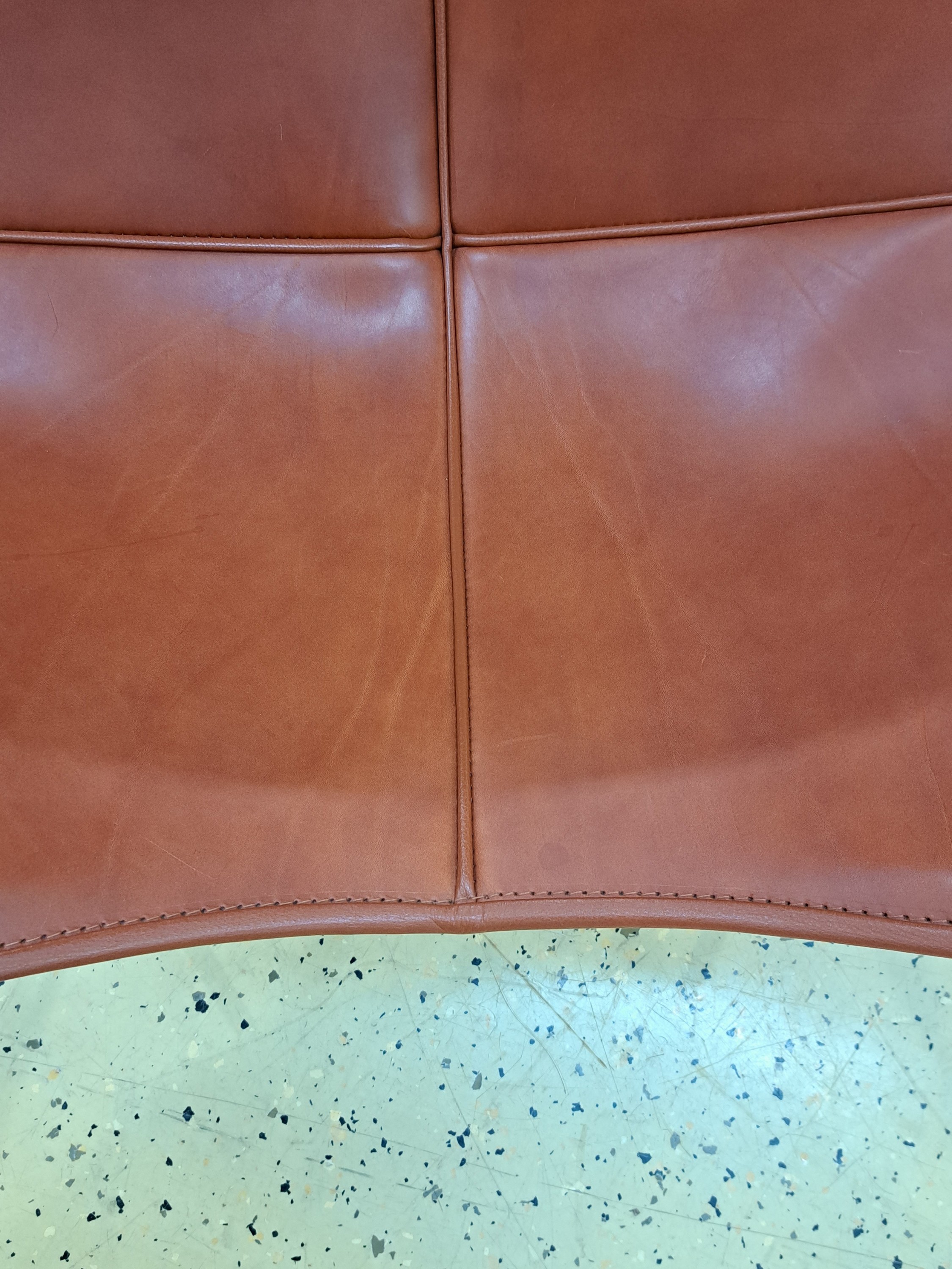 Detail j: Sessel "Butterfly", Entw. Jorge Ferrari-Hardoy, Antonio Bonnet & Juan Kurchan 1938, Ausführung 2000er-Jahre, wohl Knoll International, ...
