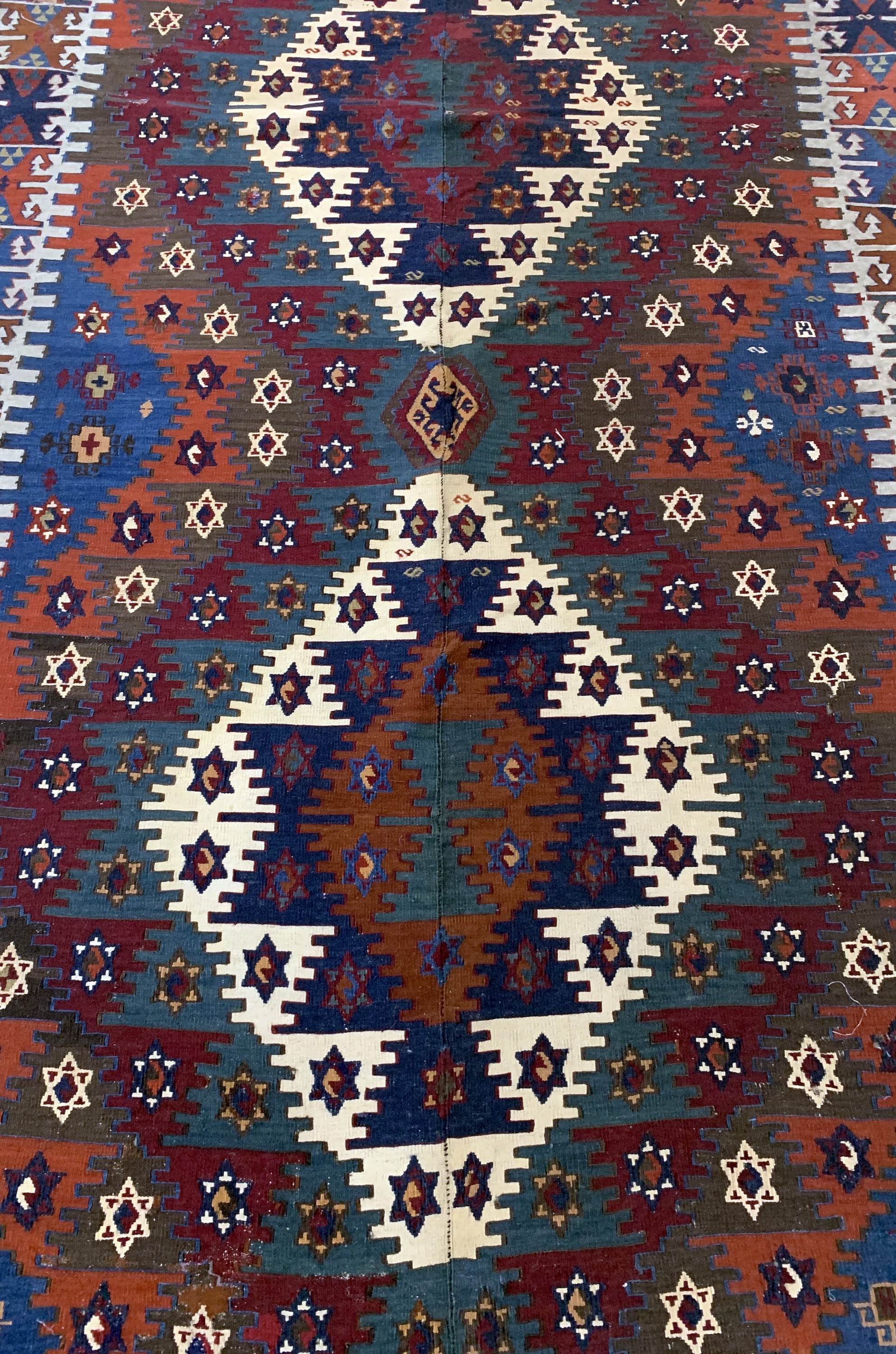 Detail c: Anatol Kelim antik, Türkei, 19.Jhd, Wolle auf Wolle, ca. 357 x 161 cm, (2 Bahnig), EHZ: 2(restauriert)