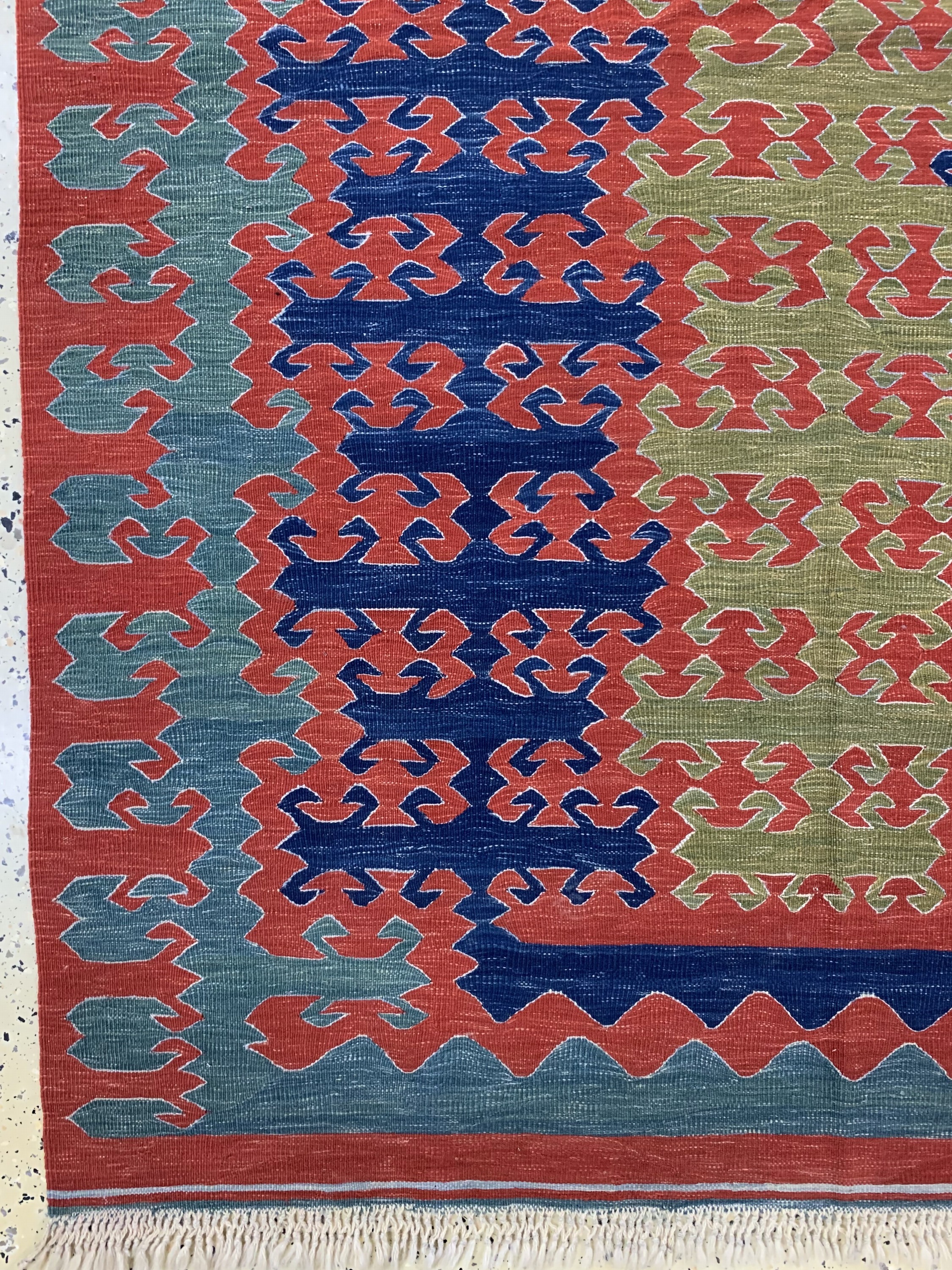Detail b: Anatol Kelim, Türkei, Anfang 20.Jhd, Wolle auf Wolle, ca. 210 x 145 cm, EHZ: 2(kleines Loch)