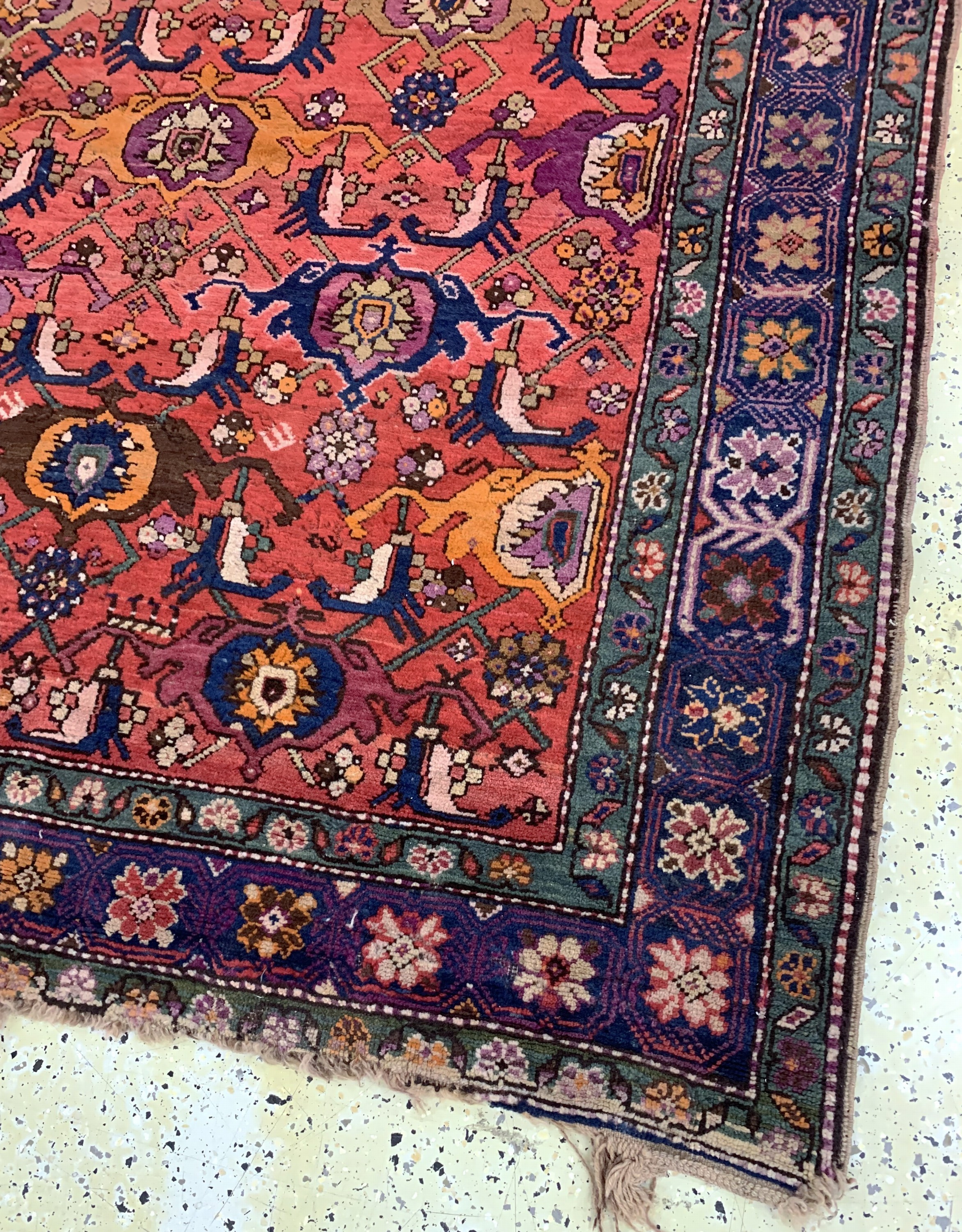 Detail d: Karabagh antik, Kaukasus, 19.Jhd, Wolle aufWolle, ca. 290 x 155 cm, Mottenfraß, EHZ: 4