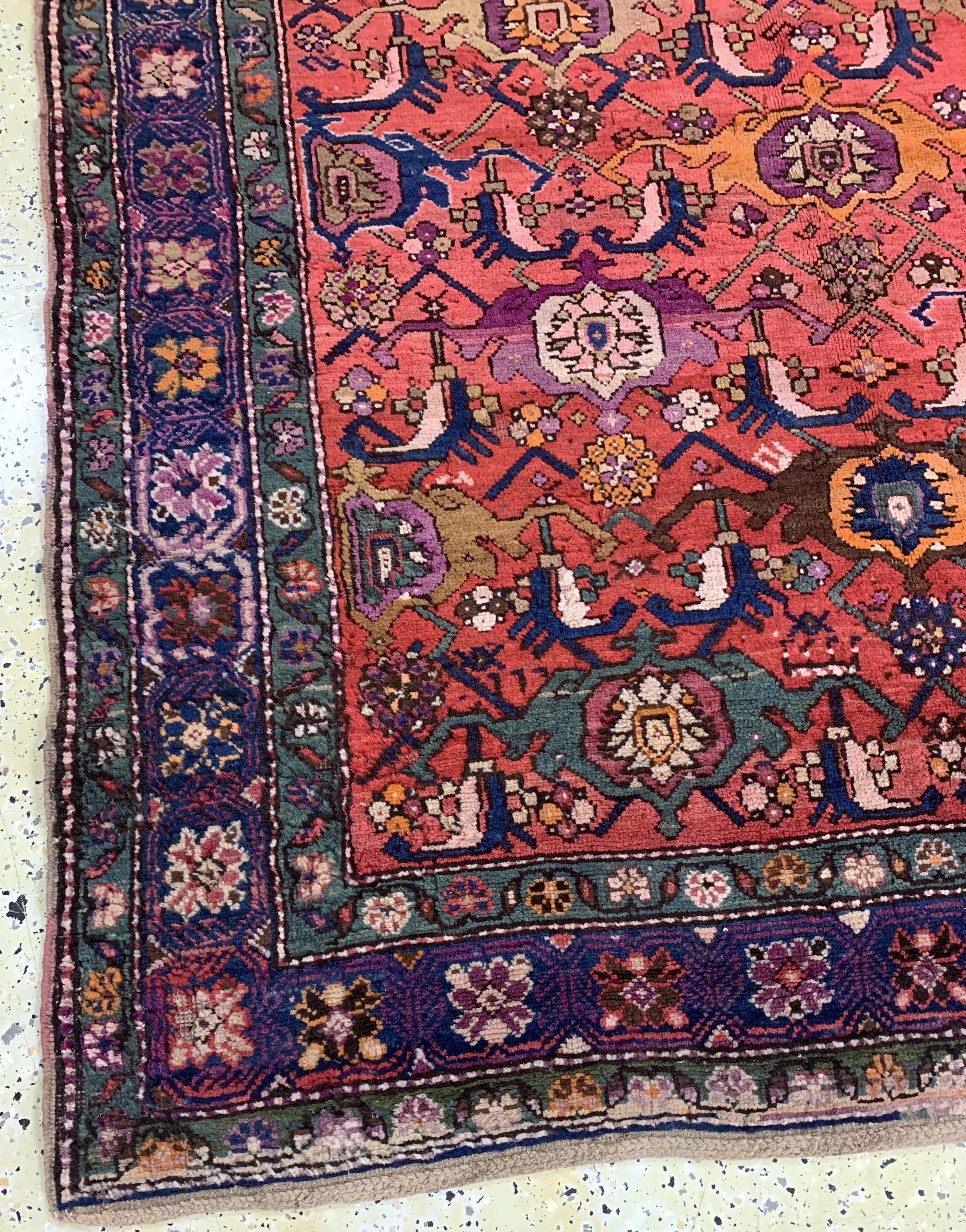 Detail e: Karabagh antik, Kaukasus, 19.Jhd, Wolle aufWolle, ca. 290 x 155 cm, Mottenfraß, EHZ: 4