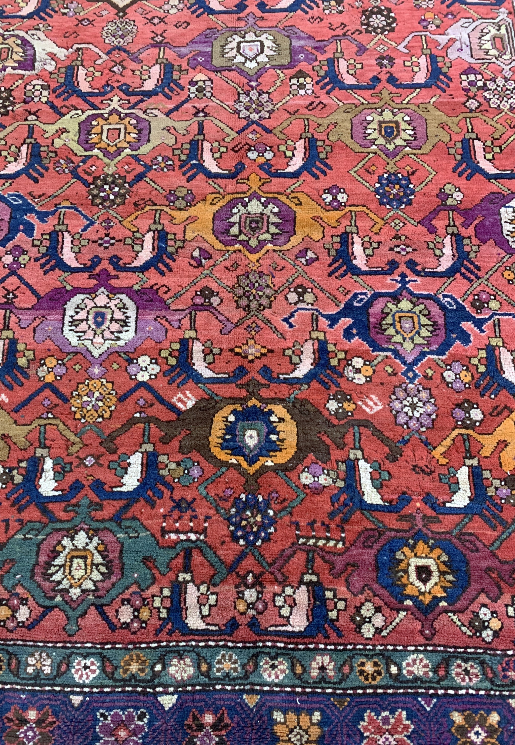 Detail f: Karabagh antik, Kaukasus, 19.Jhd, Wolle aufWolle, ca. 290 x 155 cm, Mottenfraß, EHZ: 4
