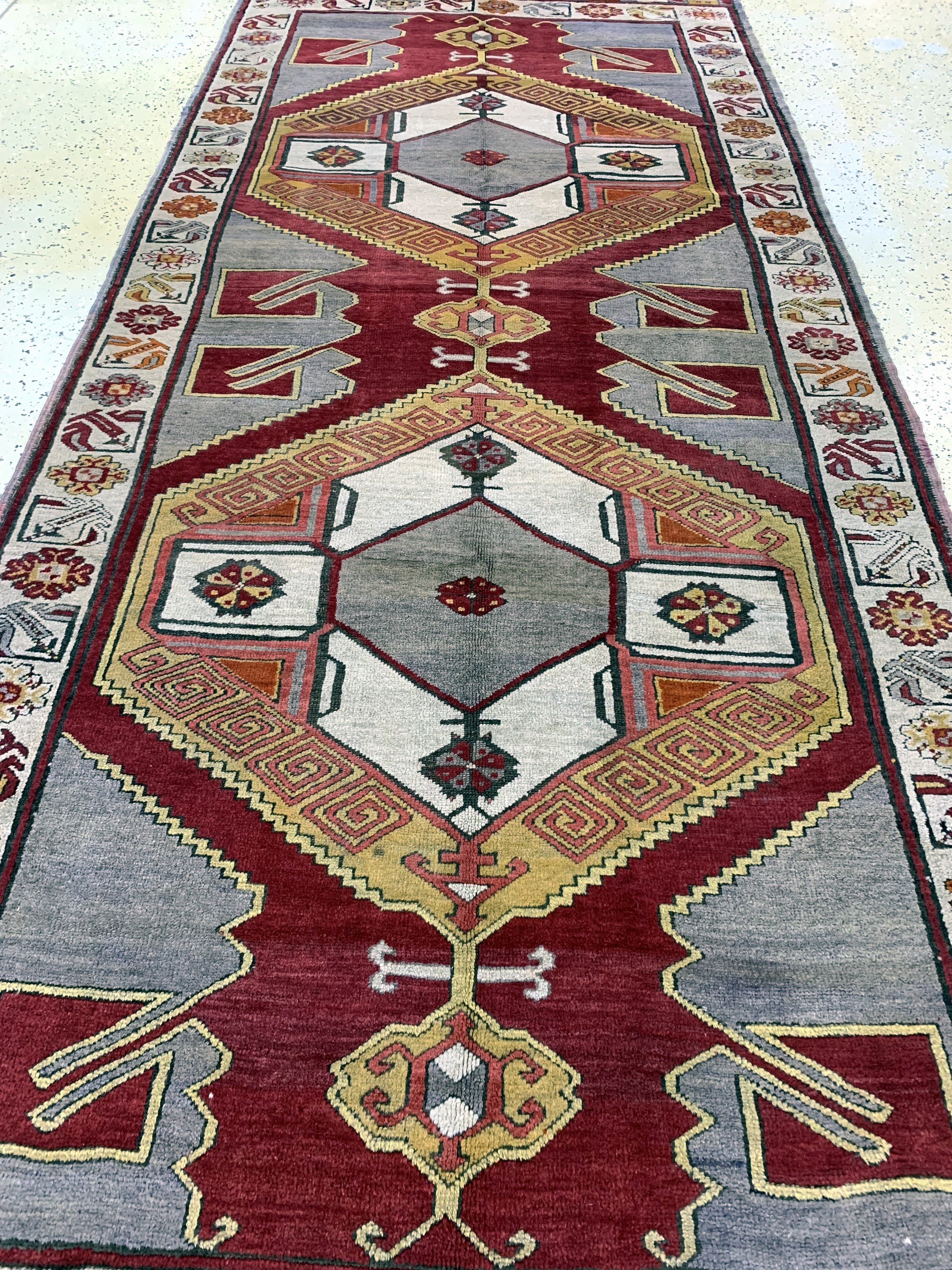 Detail e: Karapinar alt, Türkei, Anfang 20.Jhd, Wolleauf Wolle, ca. 330 x 144 cm, EHZ: 2