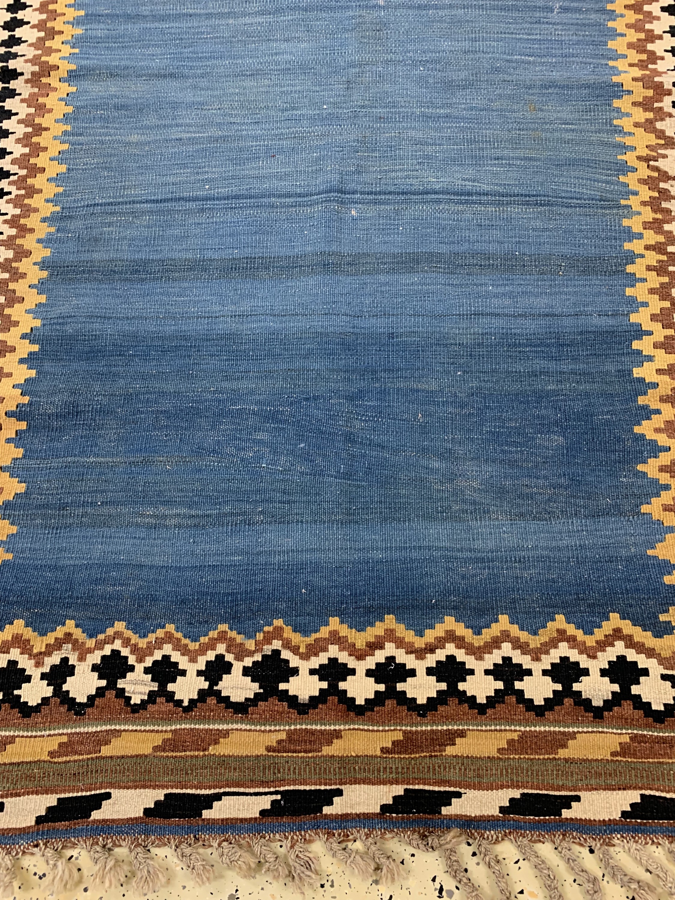 Detail d: Ghaschgai Kelim, Persien, Anfang 20.Jhd, Wolle auf Wolle, ca. 190 x 115 cm, EHZ: 2(Loch)