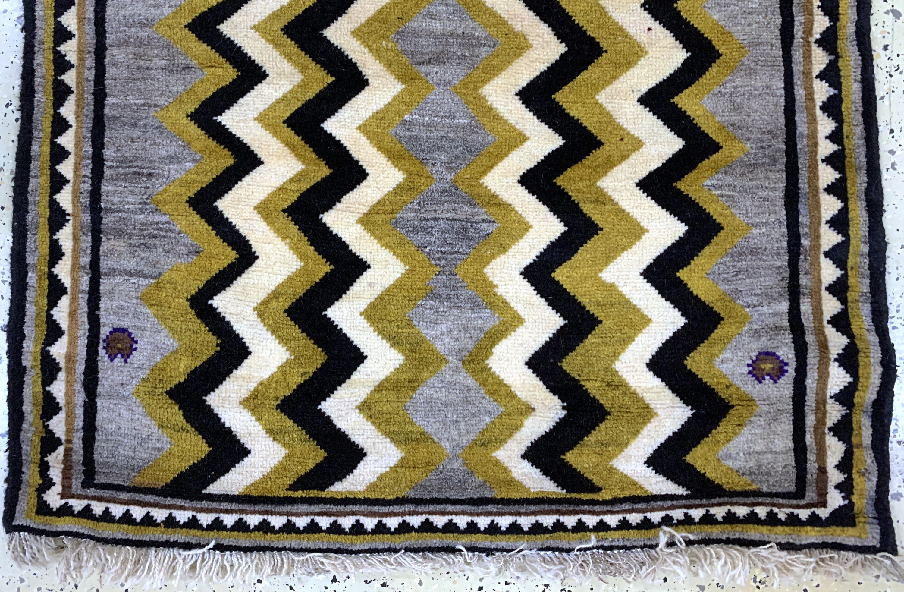 Detail b: Gabbeh alt, Persien, Mitte 20.Jhd, Wolle auf Wolle, ca. 168 x 104 cm, EHZ: 2