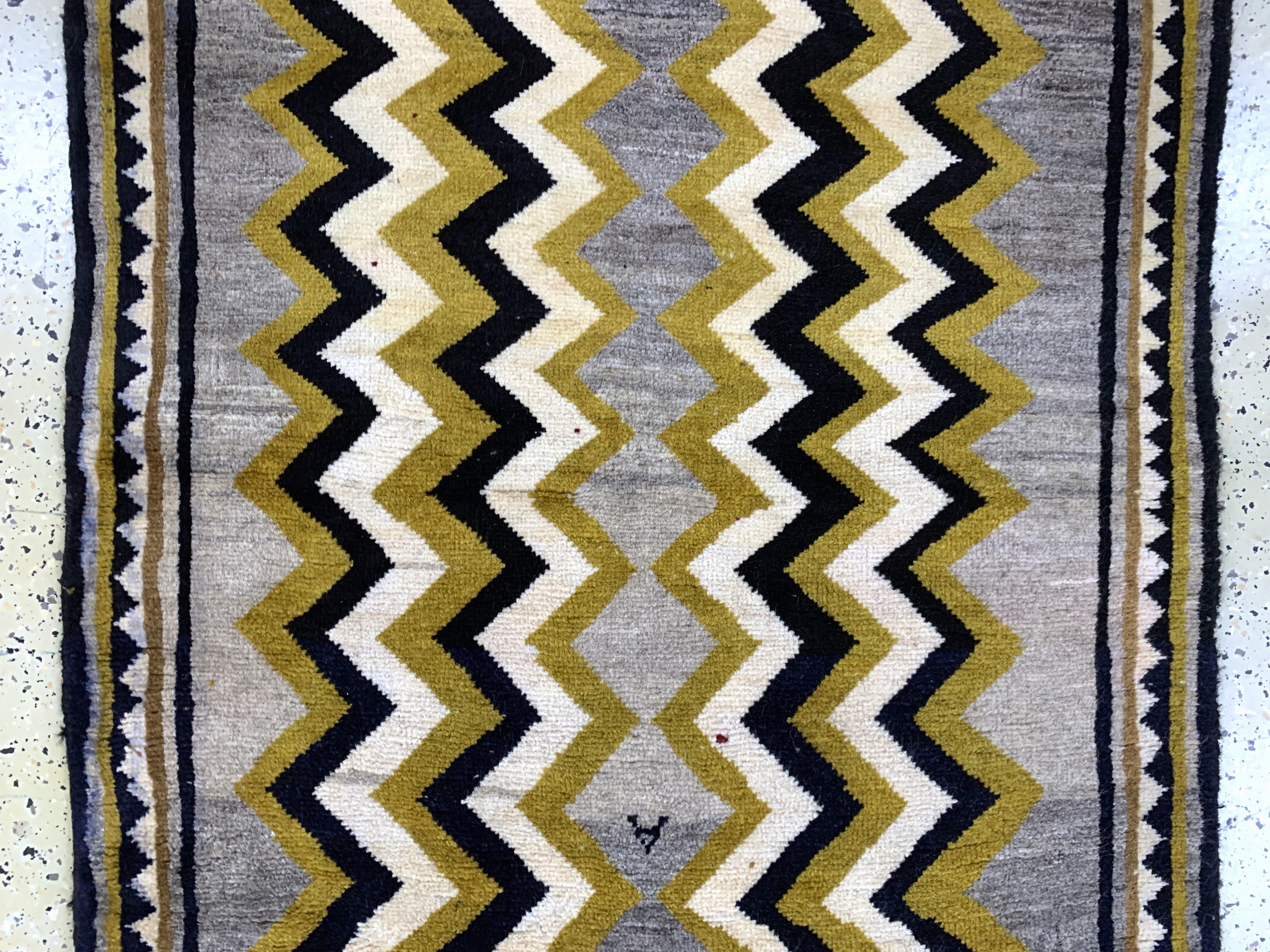 Detail c: Gabbeh alt, Persien, Mitte 20.Jhd, Wolle auf Wolle, ca. 168 x 104 cm, EHZ: 2
