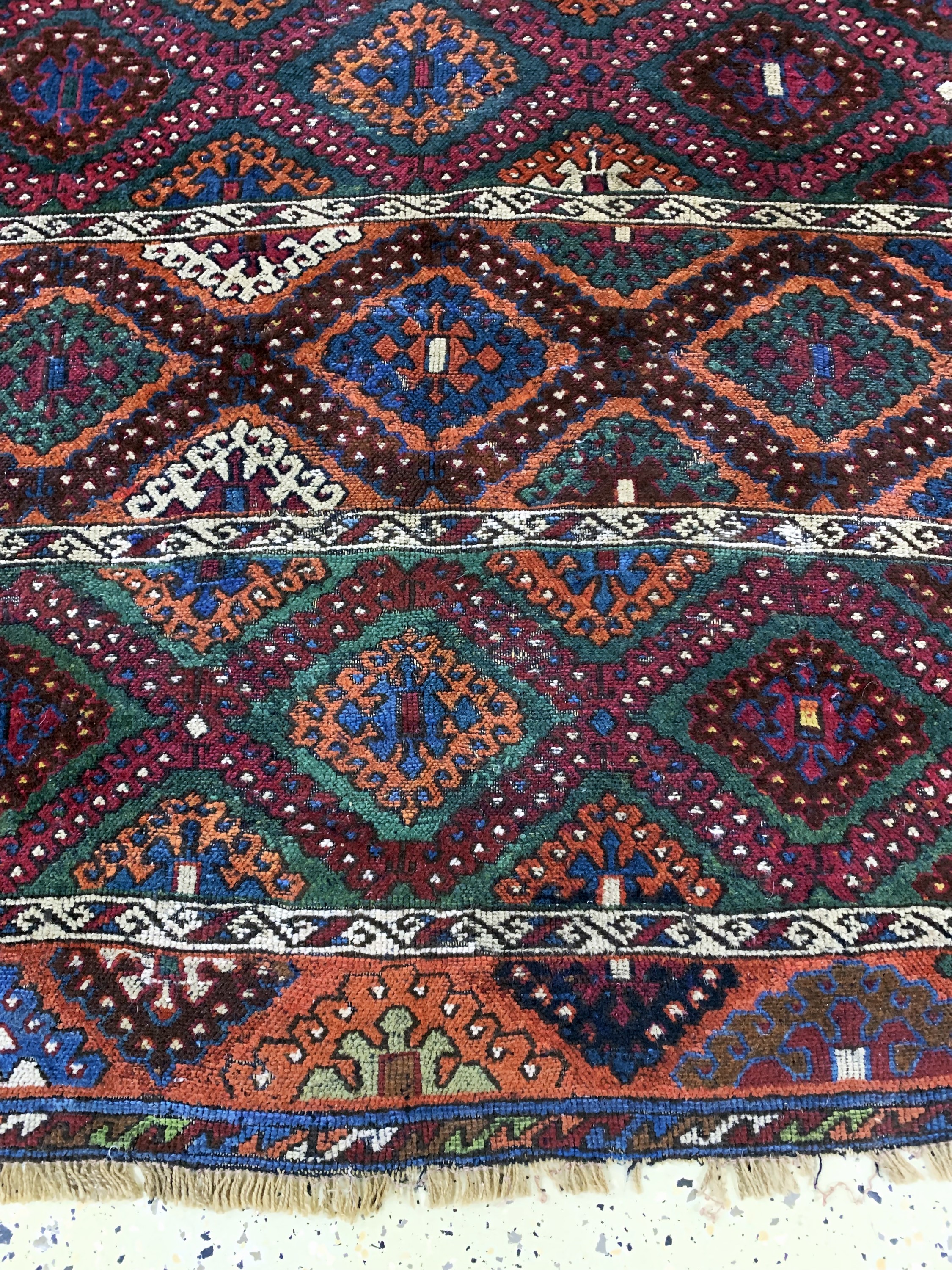 Detail c: "Sarkisla"Yürük antik, Türkei, 19.Jhd, Wolle auf Wolle, ca. 152 x 155 cm, EHZ: 4