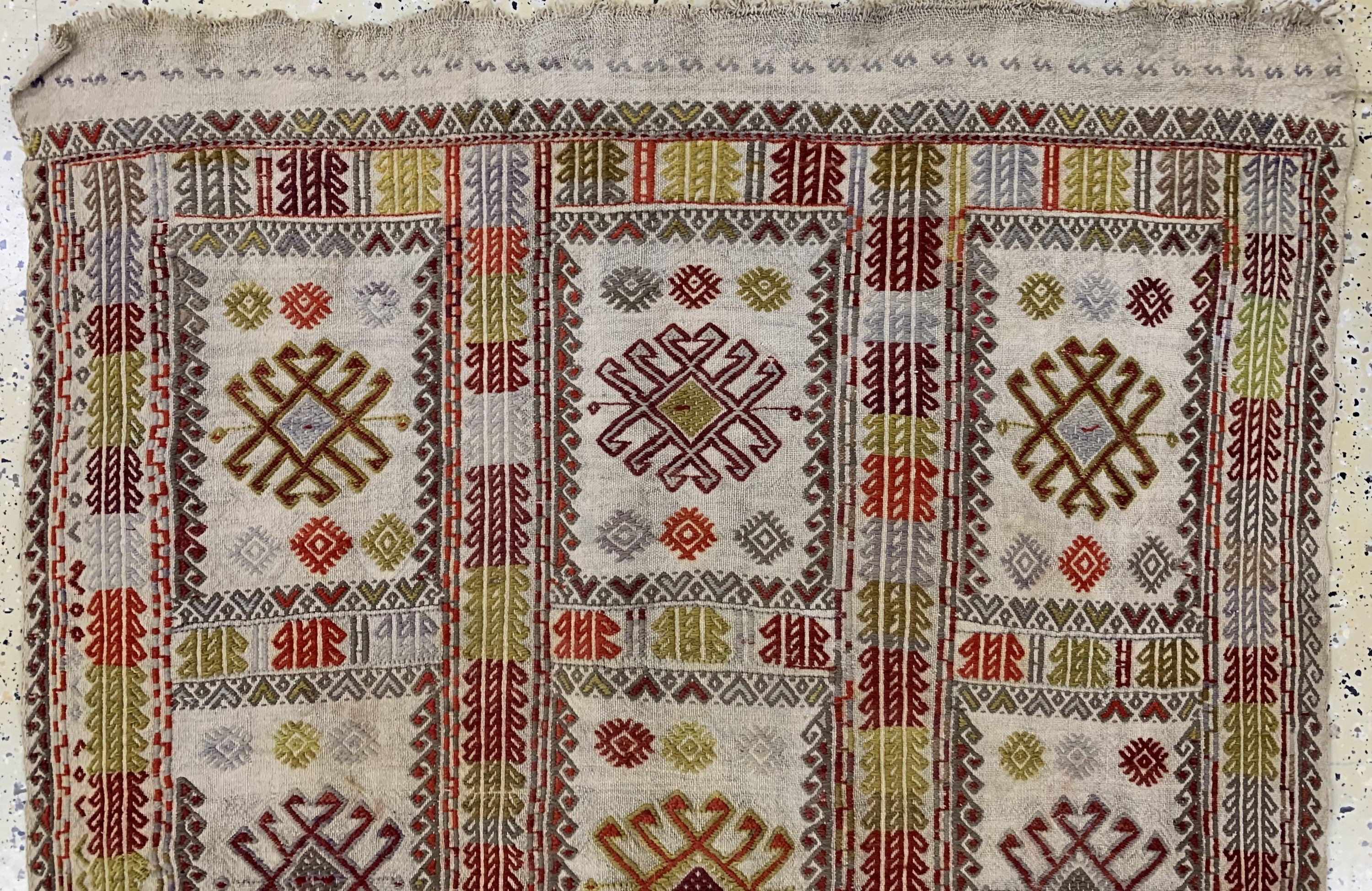Detail a: Verneh alt, Türkei, Anfang 20.Jhd, Wolle auf Wolle, ca. 160 x 119 cm, EHZ: 2