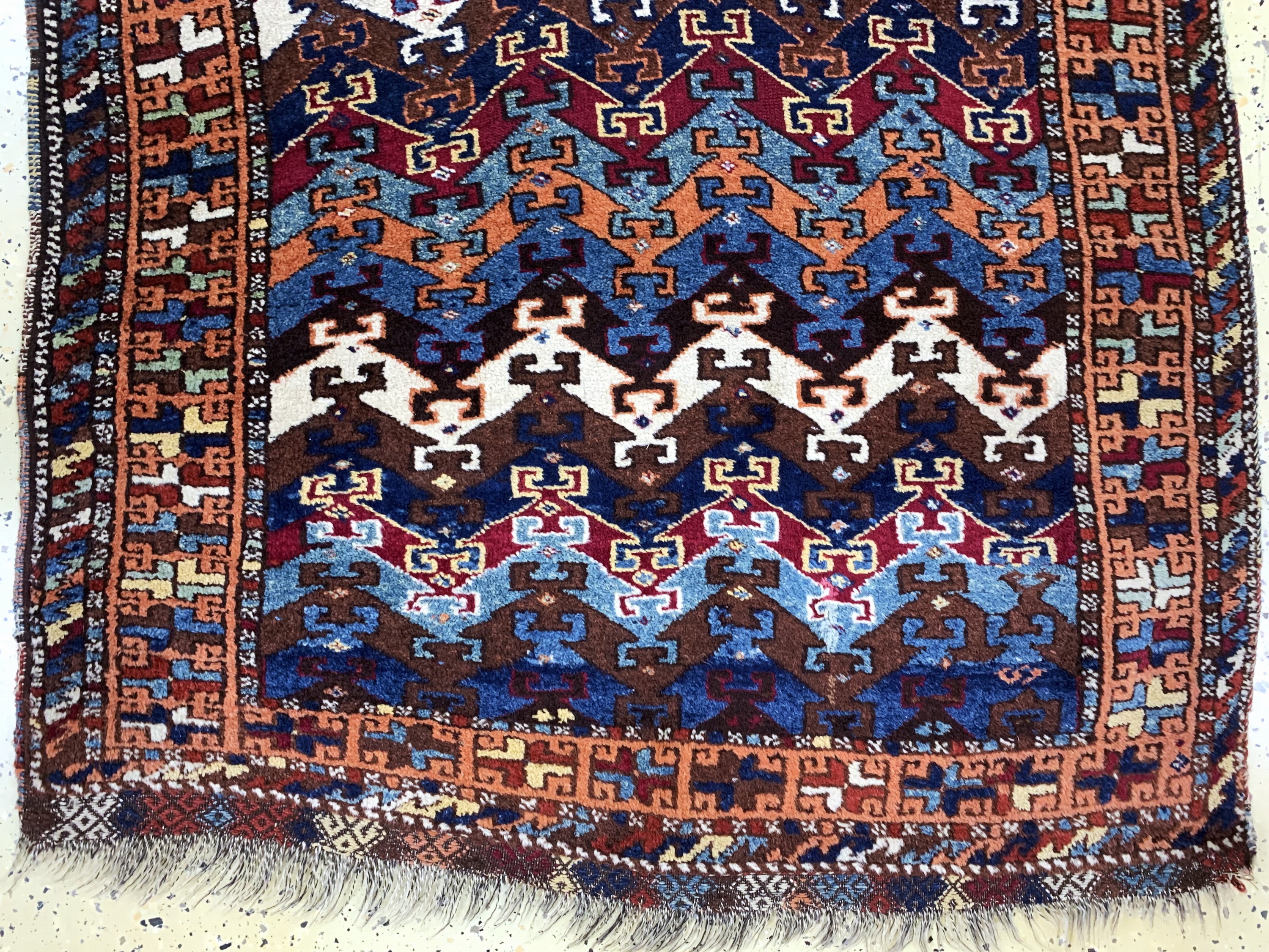 Detail c: "Sarkisla"Yürük antik, Türkei, 19.Jhd, Wolle auf Wolle, ca. 204 x 110 cm, EHZ: 3