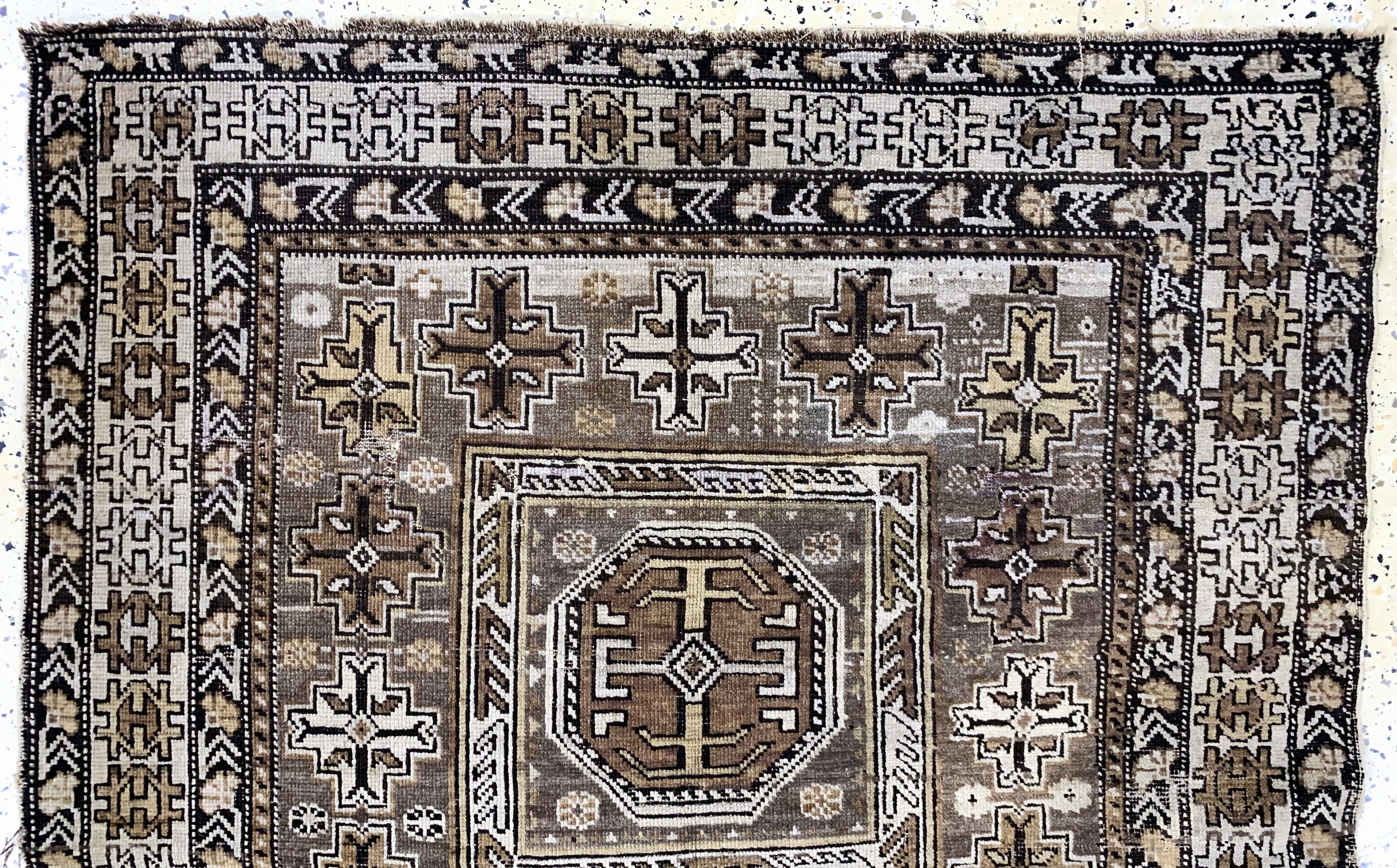 Detail a: Antiker Schirwan, Kaukasus, 19.Jhd, Wolle auf Wolle, ca. 136 x 110 cm, EHZ: 4