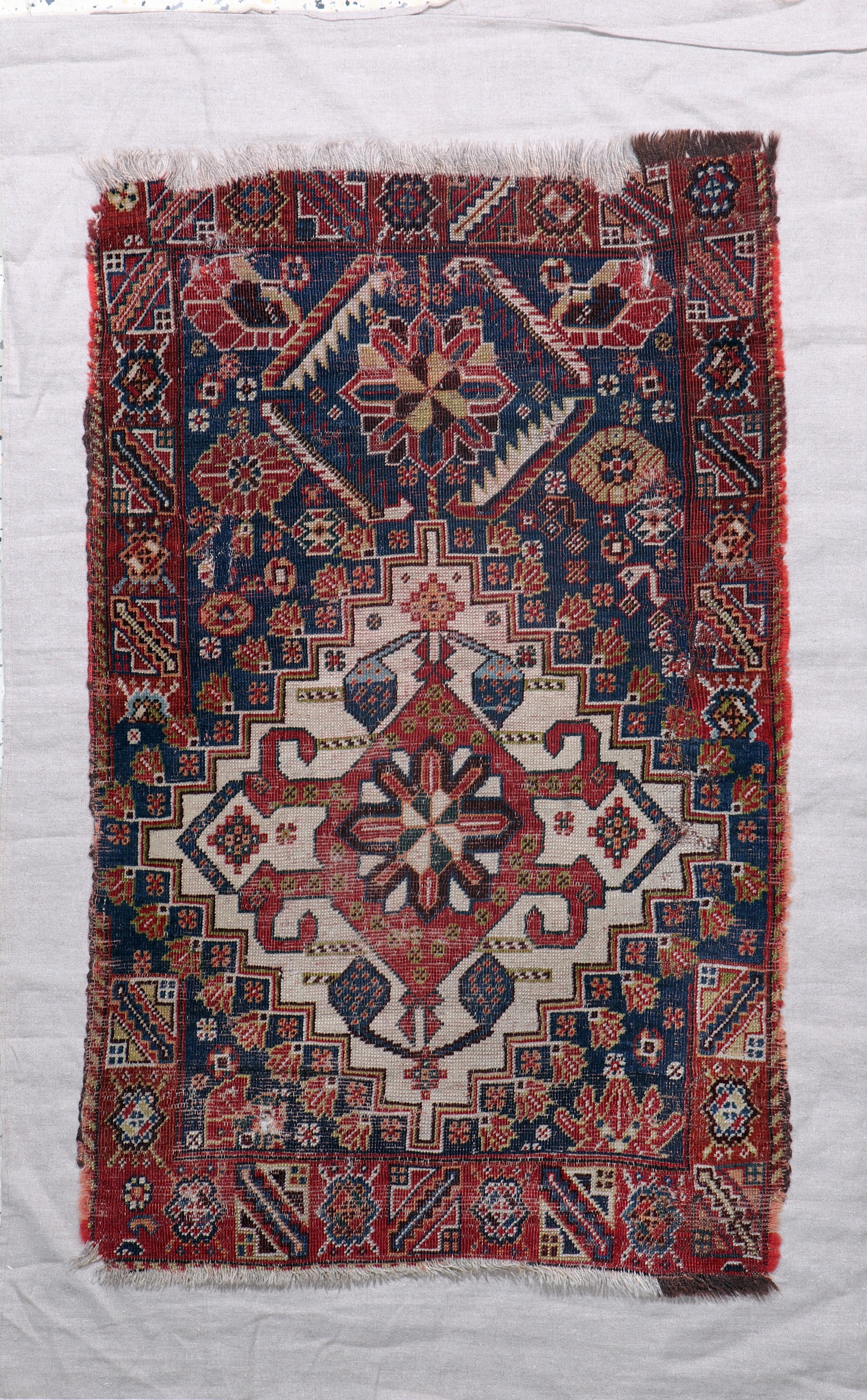 Antiker Ghaschgai, Persien, 19.Jhd, Wolle auf Wolle, ca. 110 x 68 cm, EHZ: 4, (auf Leinen genäht)