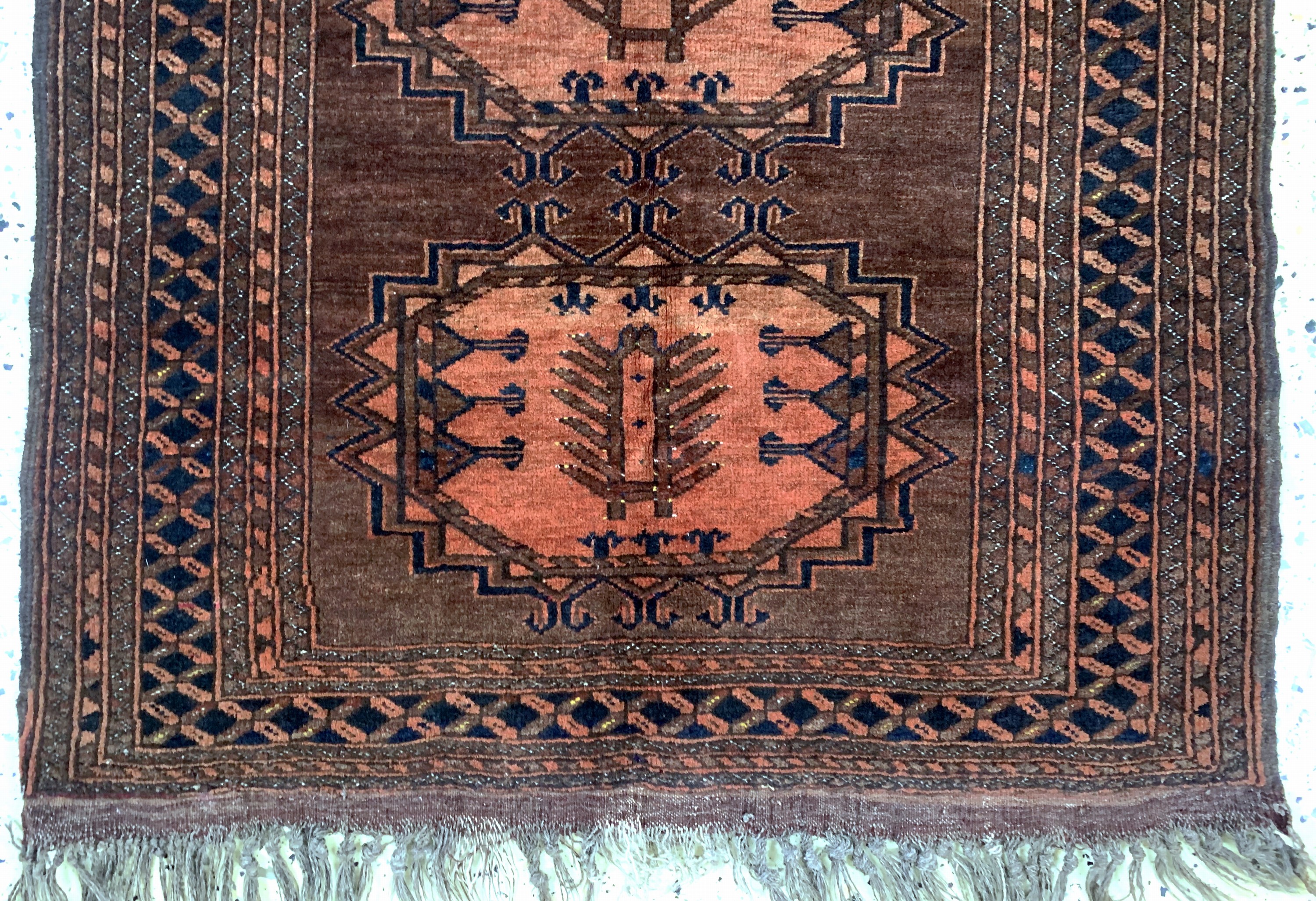 Detail b: Ersai"Gebetsteppich", Afghanistan, Anfang 20.Jhd, Wolle auf Wolle, ca. 139 x 86 cm, EHZ:2