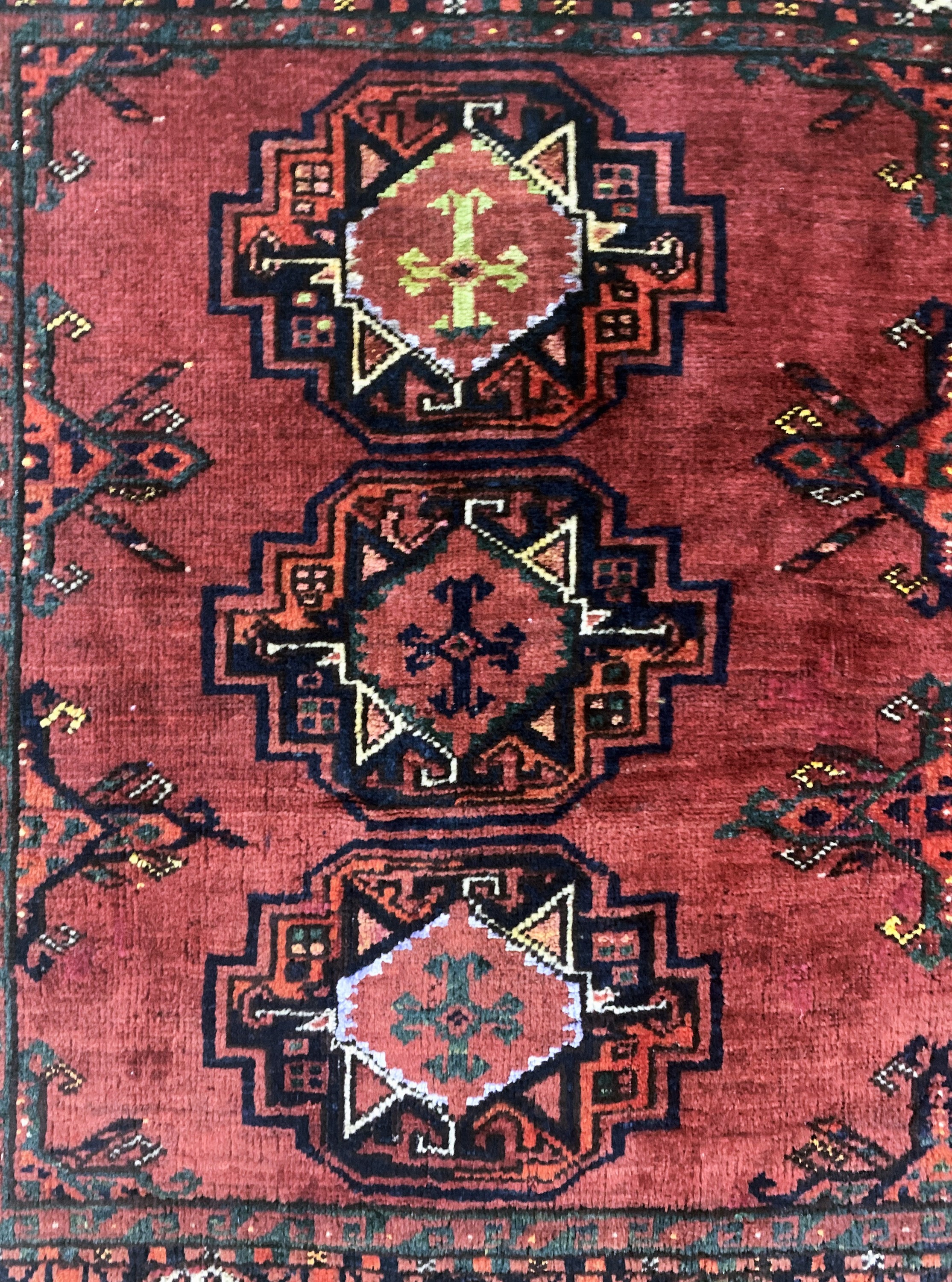 Detail e: Ersari Tschowal antik, Turkmenistan, 19.Jhd, Wolle mit"Seide"auf Wolle, ca. 168 x 102 cm, EHZ: 2