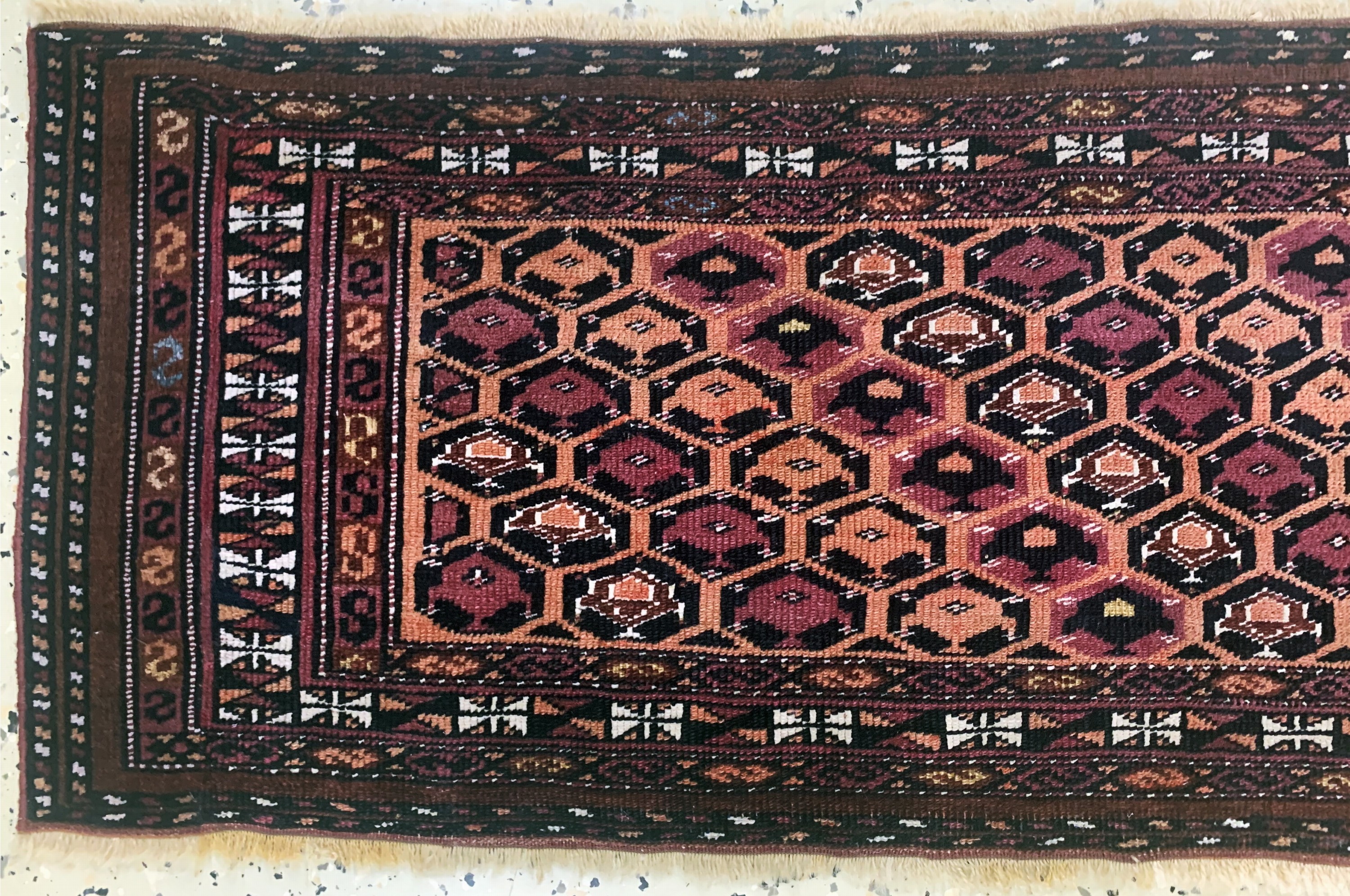 Detail b: Saryk Torba antik, Turkmenistan, 19.Jhd, Wolle mit"Seide"auf Wolle, ca. 148 x 38 cm, EHZ: 2