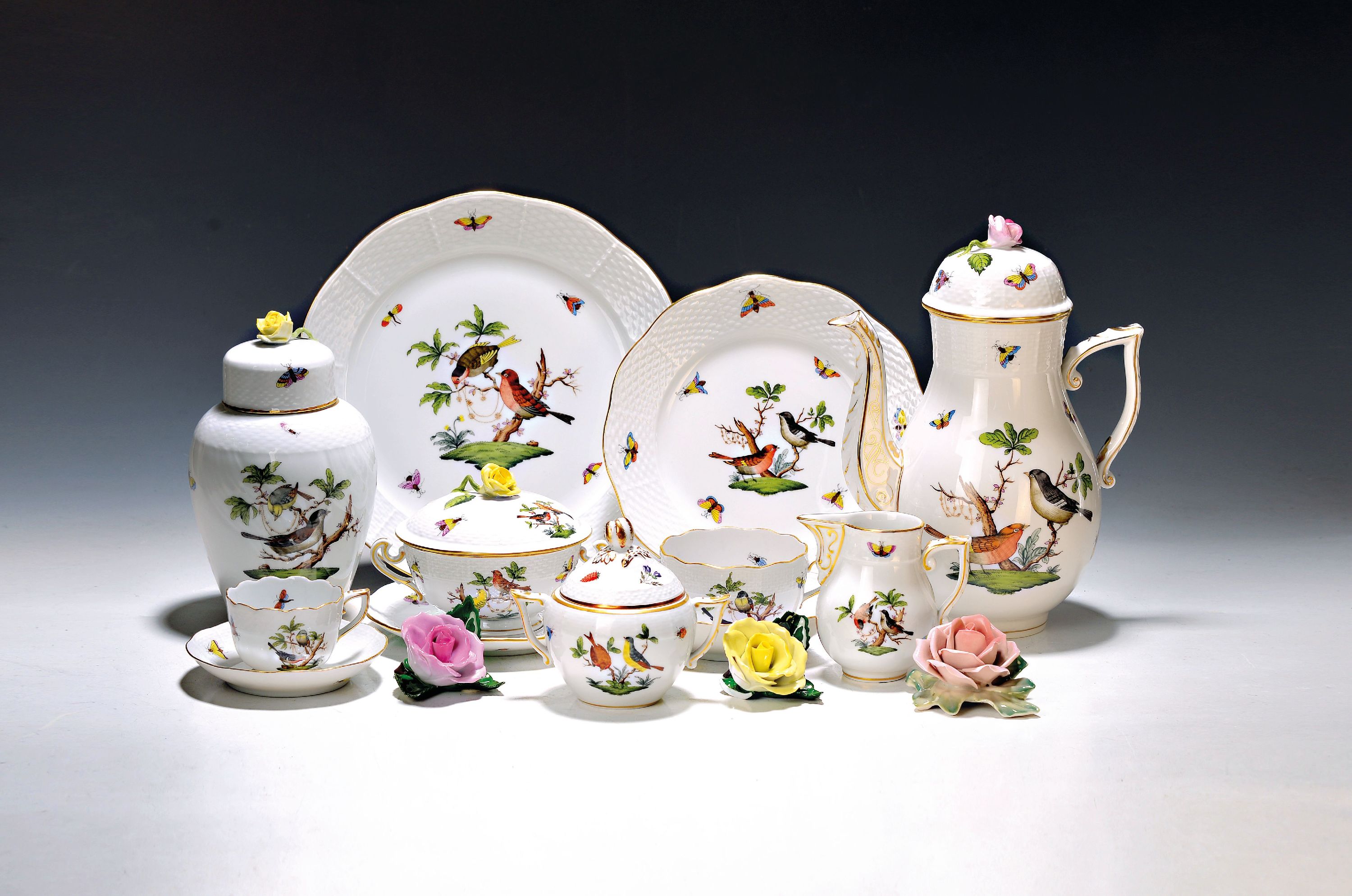 Image 26990201 - Umfangreiches Kaffee-, Mokka- und Speiseservice, Herend, Ungarn, Dekor Rothschild, Ende ...