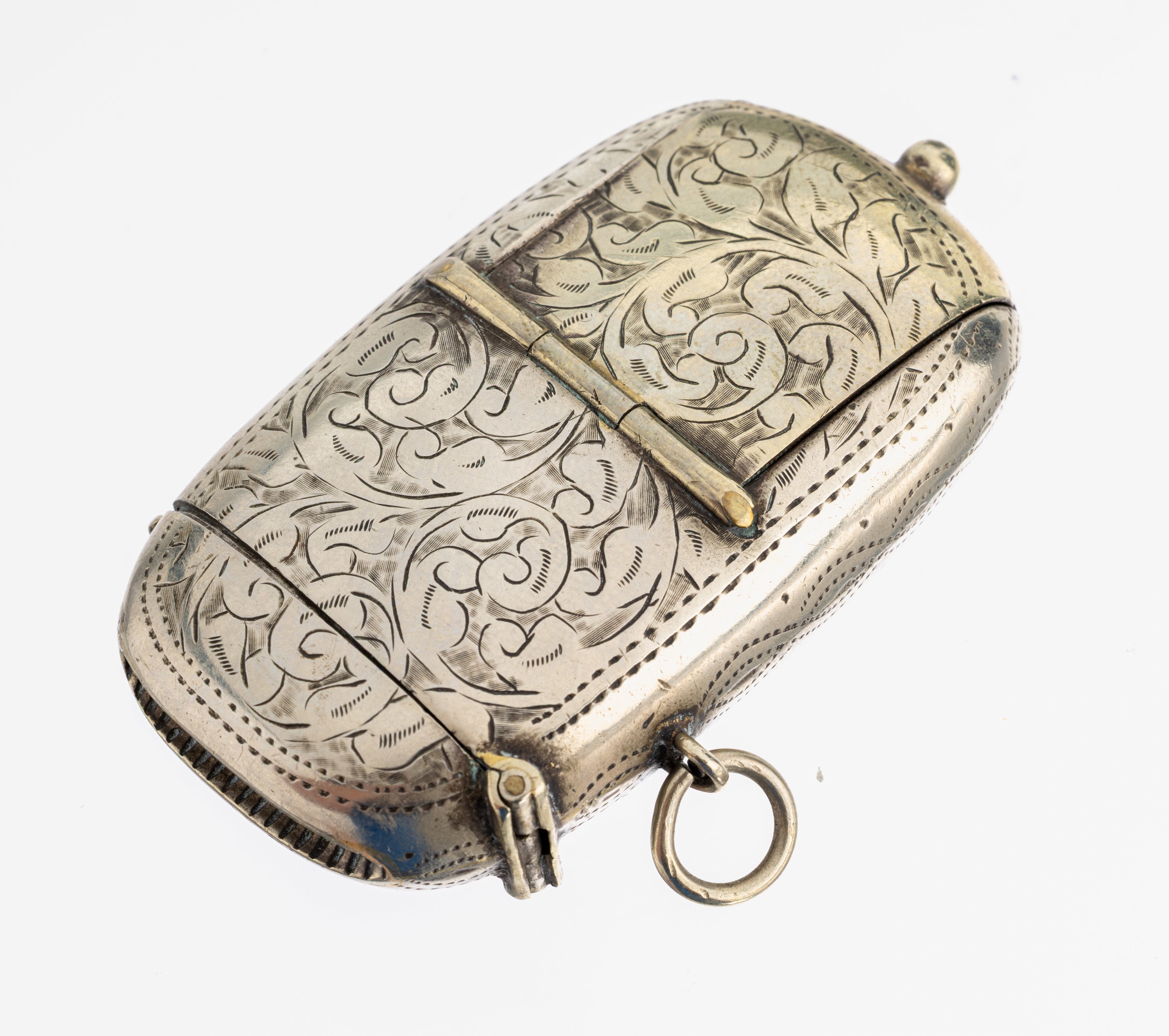 Ausgefallenes Streichholzetui, um 1880-1900, Silber gepr., grav. mit Rocaillen und Blättern, zusätzliches Fach für Briefmarken und Münzen, ca. ...
