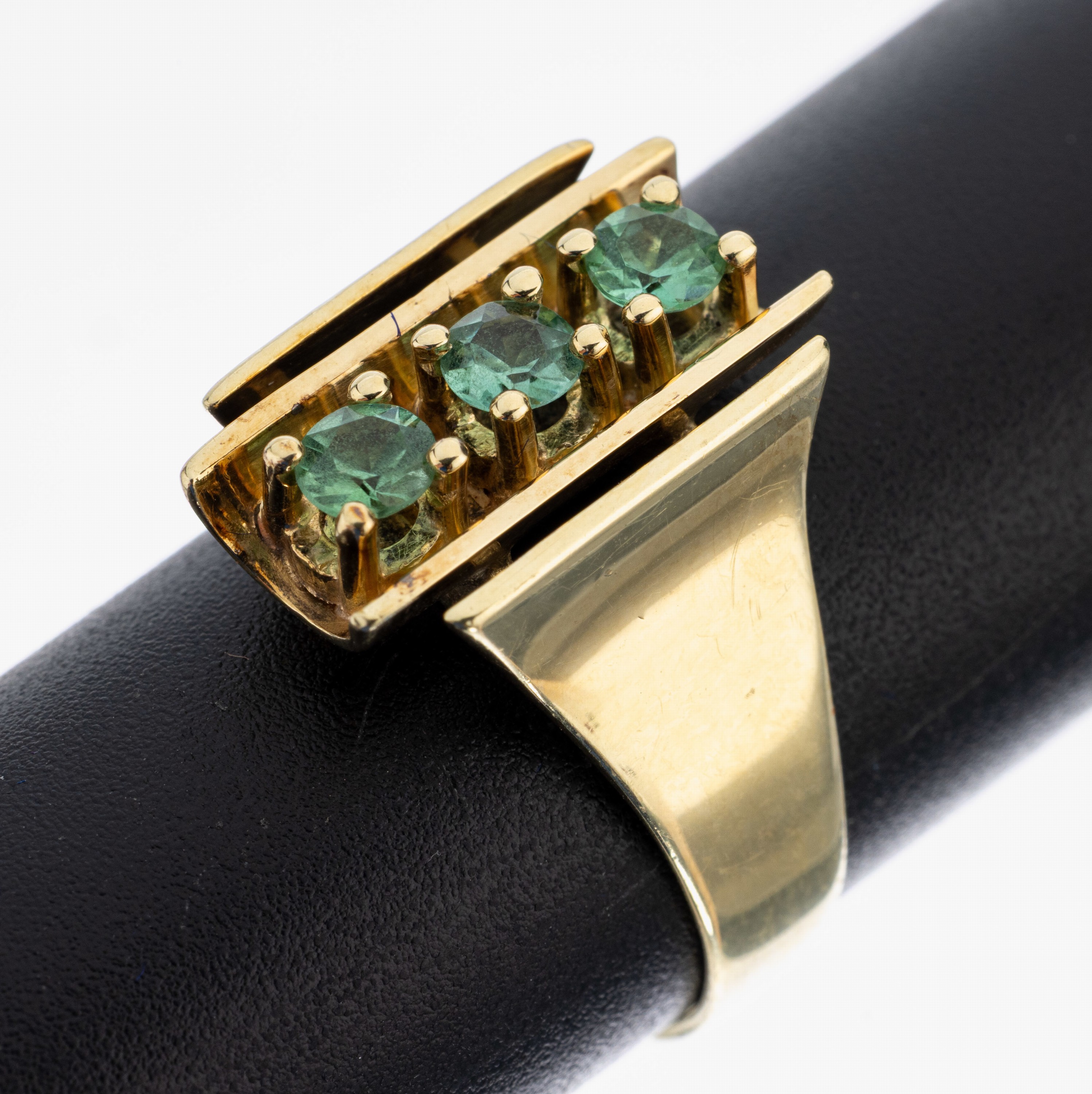 14 kt Gold Turmalin-Ring, GG 585/000, 3 rundfacett. Turmaline, Ringkopf konvex, RW 55,ca. 5.7 g