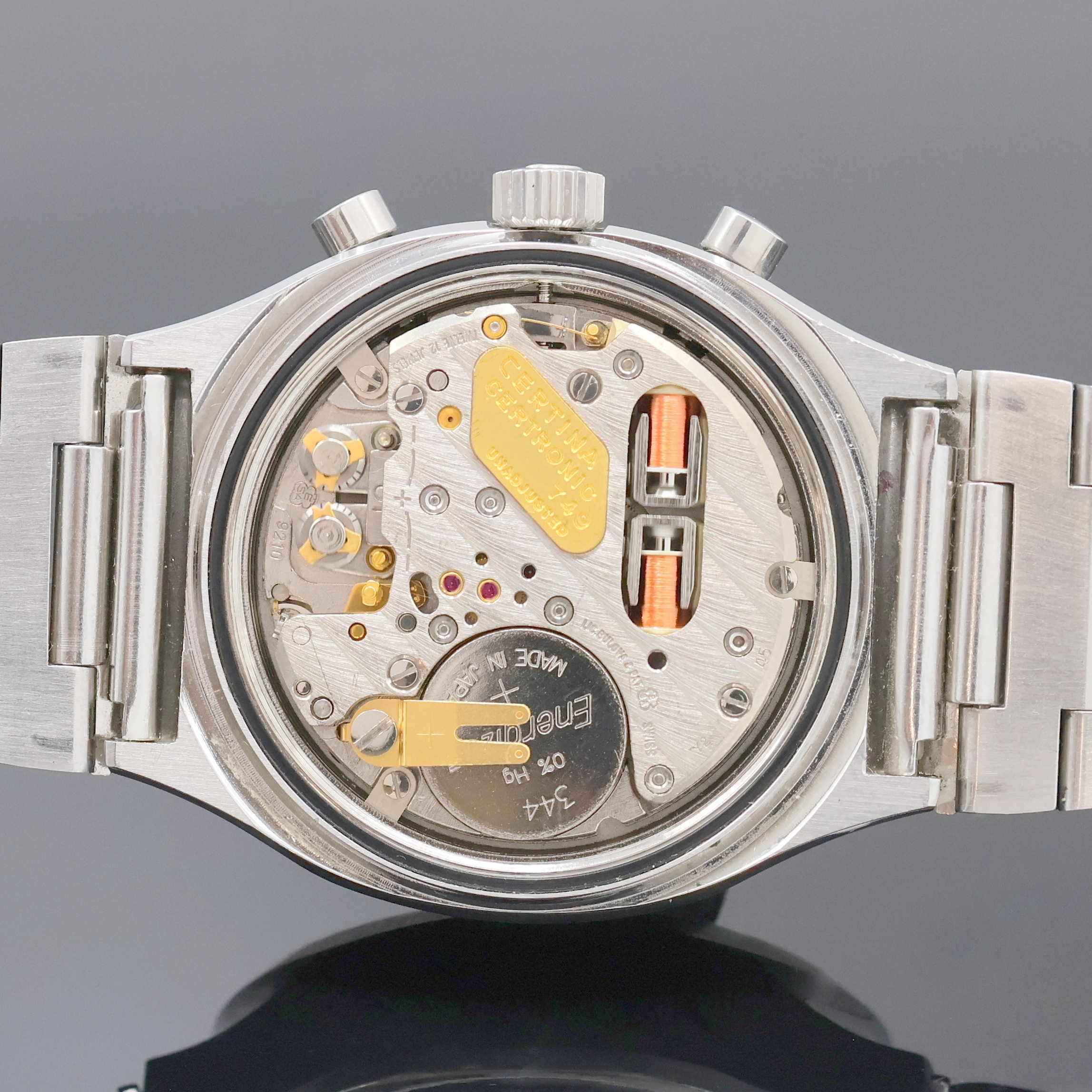 Detail e: CERTINA Chronolympic C-Tronic seltener Stimmgabel-Chronograph in Stahl Referenz 749.3754.41, Schweiz um 1970, Boden verschr., orig. Gliederband m. ...