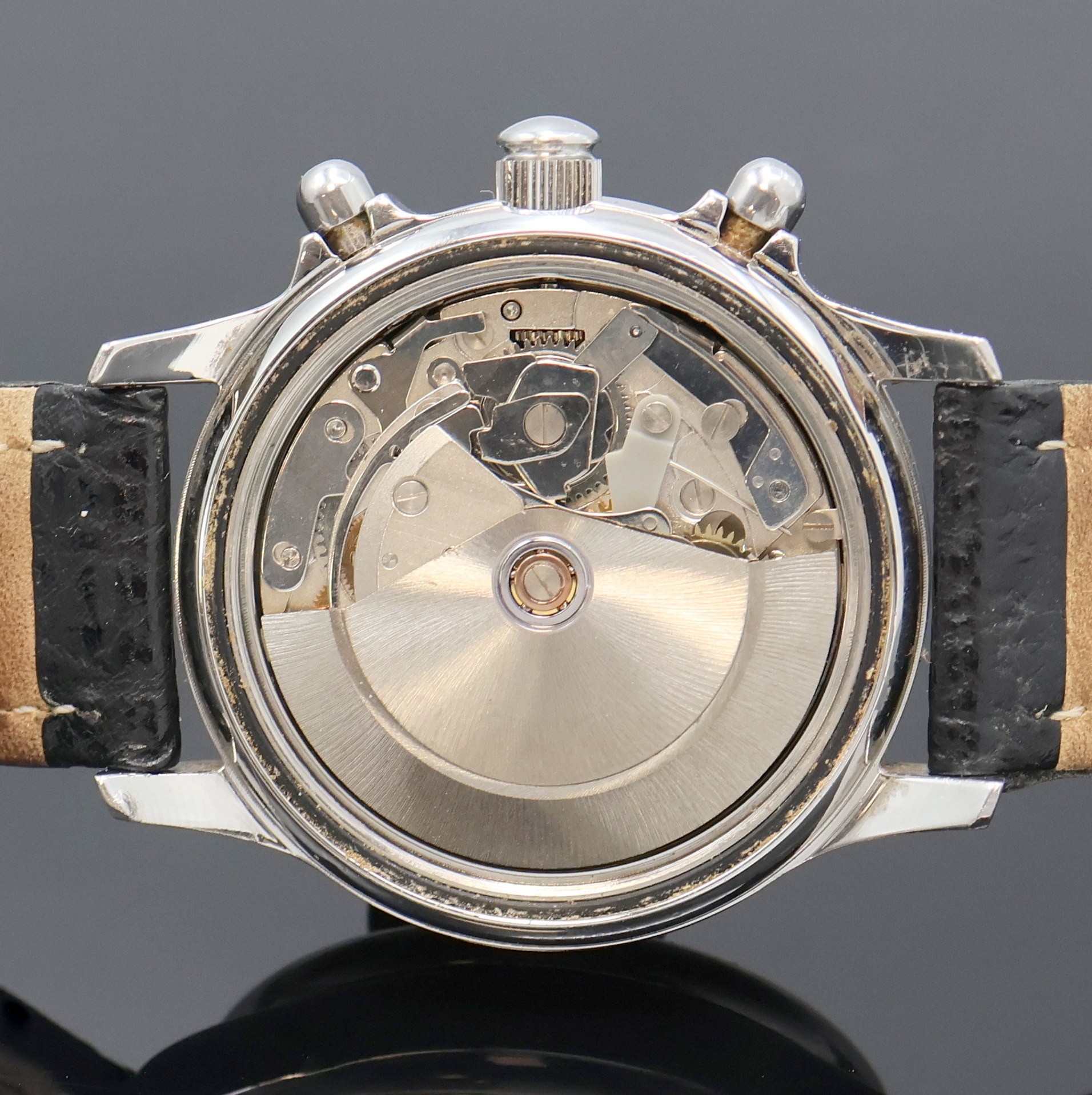 Detail d: GENÉE Armbandchronograph in Stahl, Automatik, Schweiz um 1990, Boden verschr., schwarzes Zifferbl. m. silb. Hilfsblättern, Anz. v. Std., Min., kl. ...