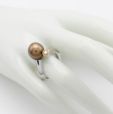 26990214c - Ring mit Tahitizuchtperle und Brillant, RG/WG 750/000, Brill. ca. 0.15 ct Braun/si, ...