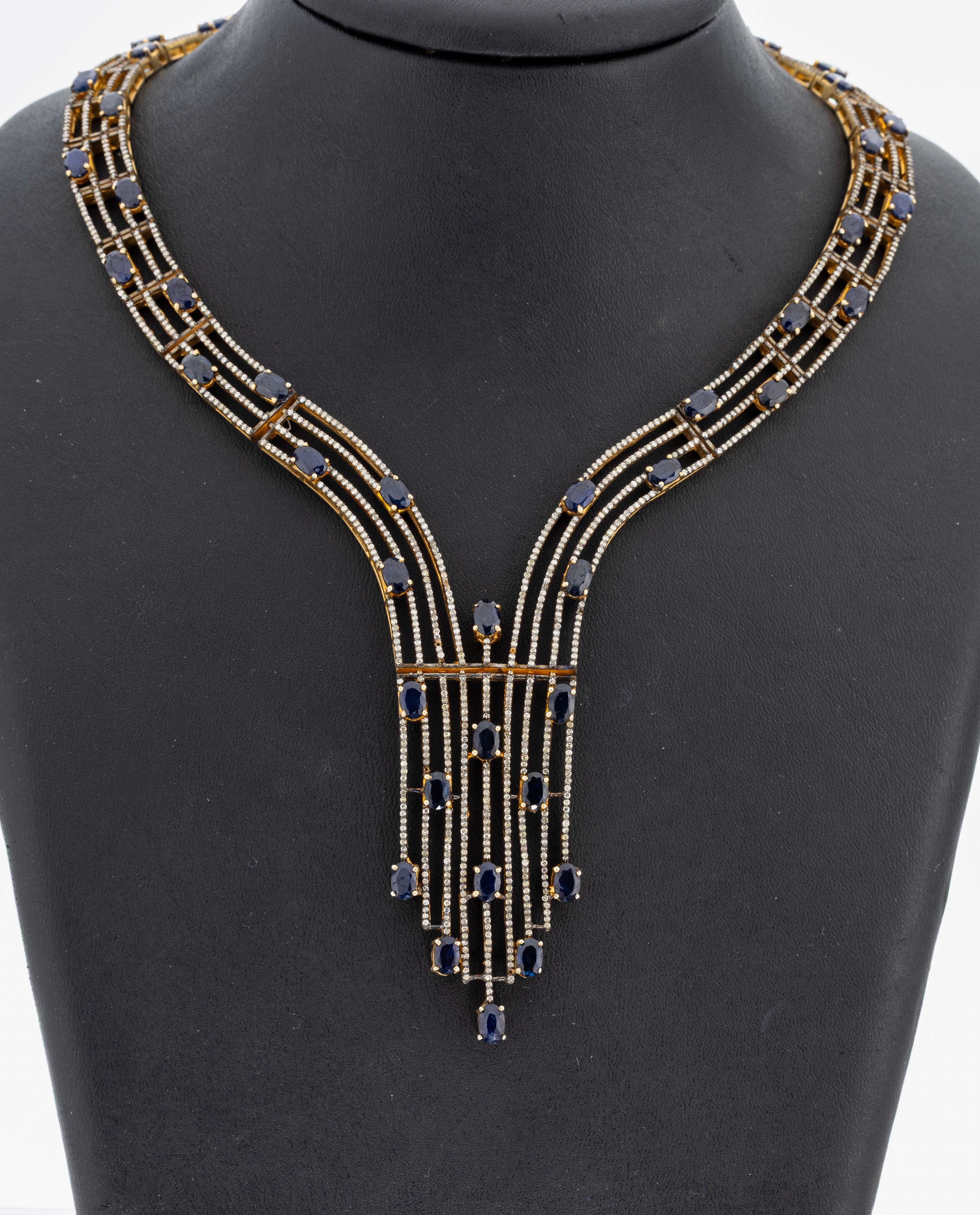 Image 26990303 - Prunkvolles Saphir-Diamant-Collier, Silber verg., 50 ovalfacett. Saphire zus. ca. 15 ...