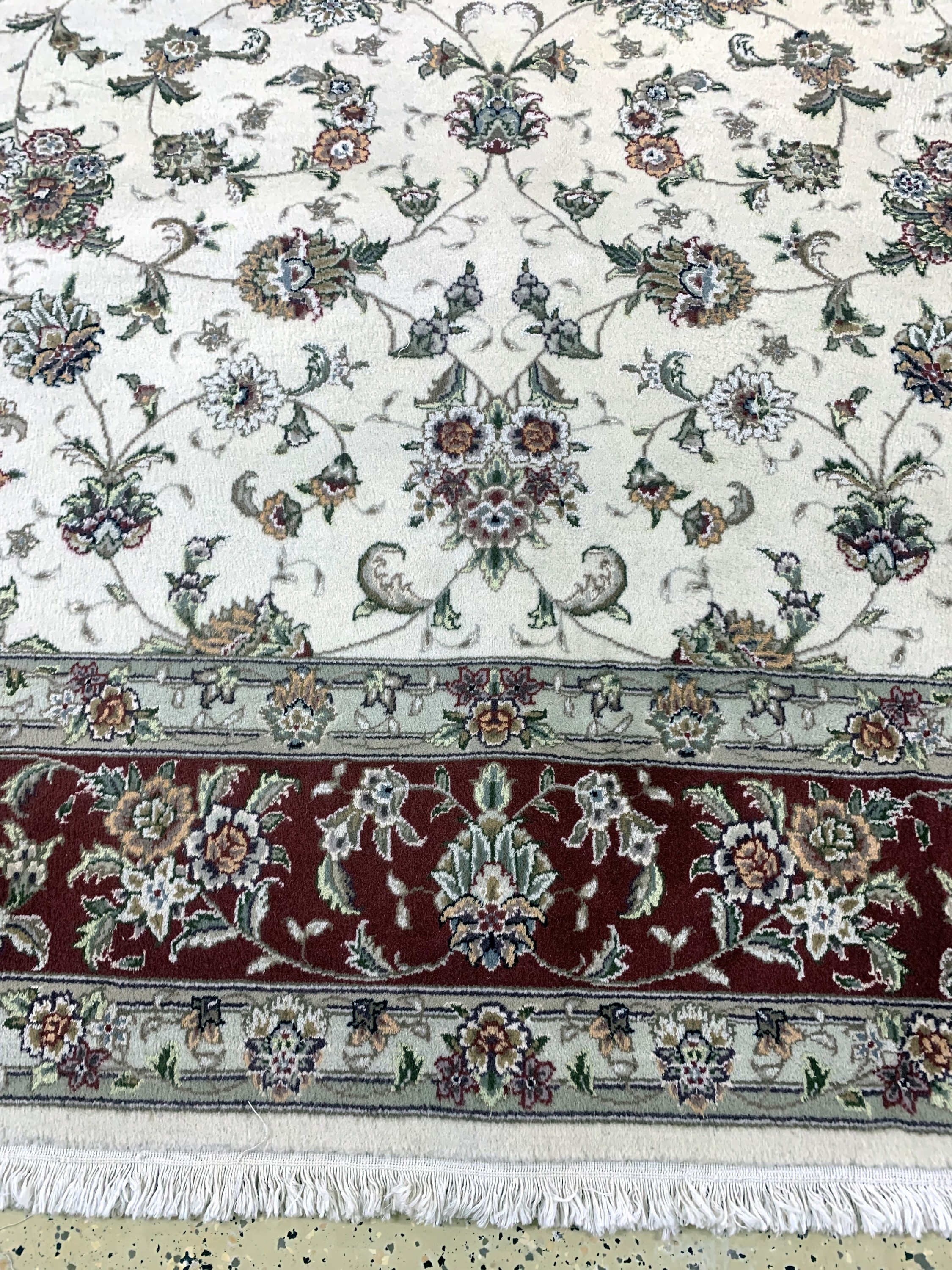 Detail b: Indo Täbriz, Indien, Ende 20.Jhd, Wolle mitSeide, ca. 359 x 273 cm, gereinigt, EHZ: 1-2