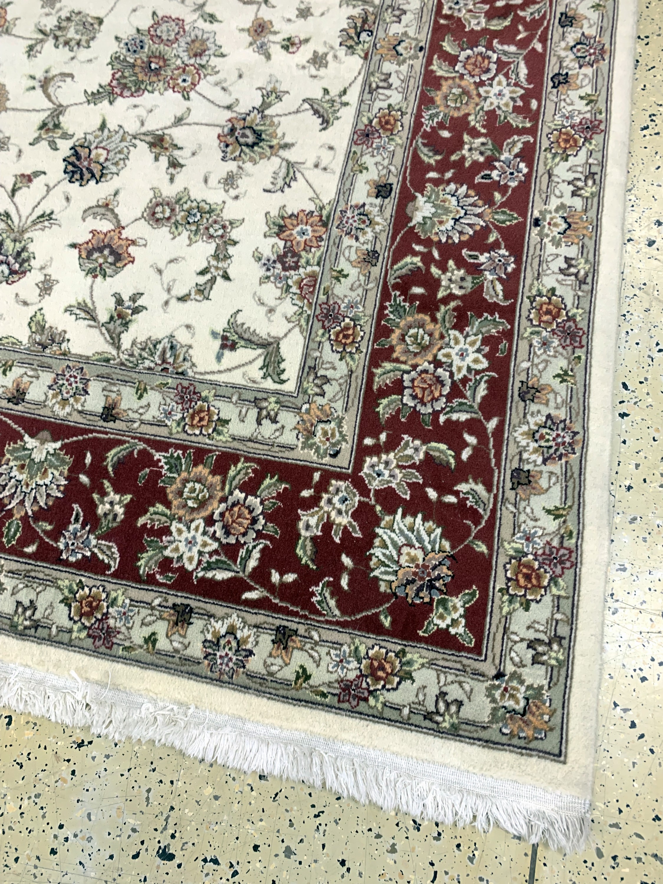 Detail e: Indo Täbriz, Indien, Ende 20.Jhd, Wolle mitSeide, ca. 359 x 273 cm, gereinigt, EHZ: 1-2