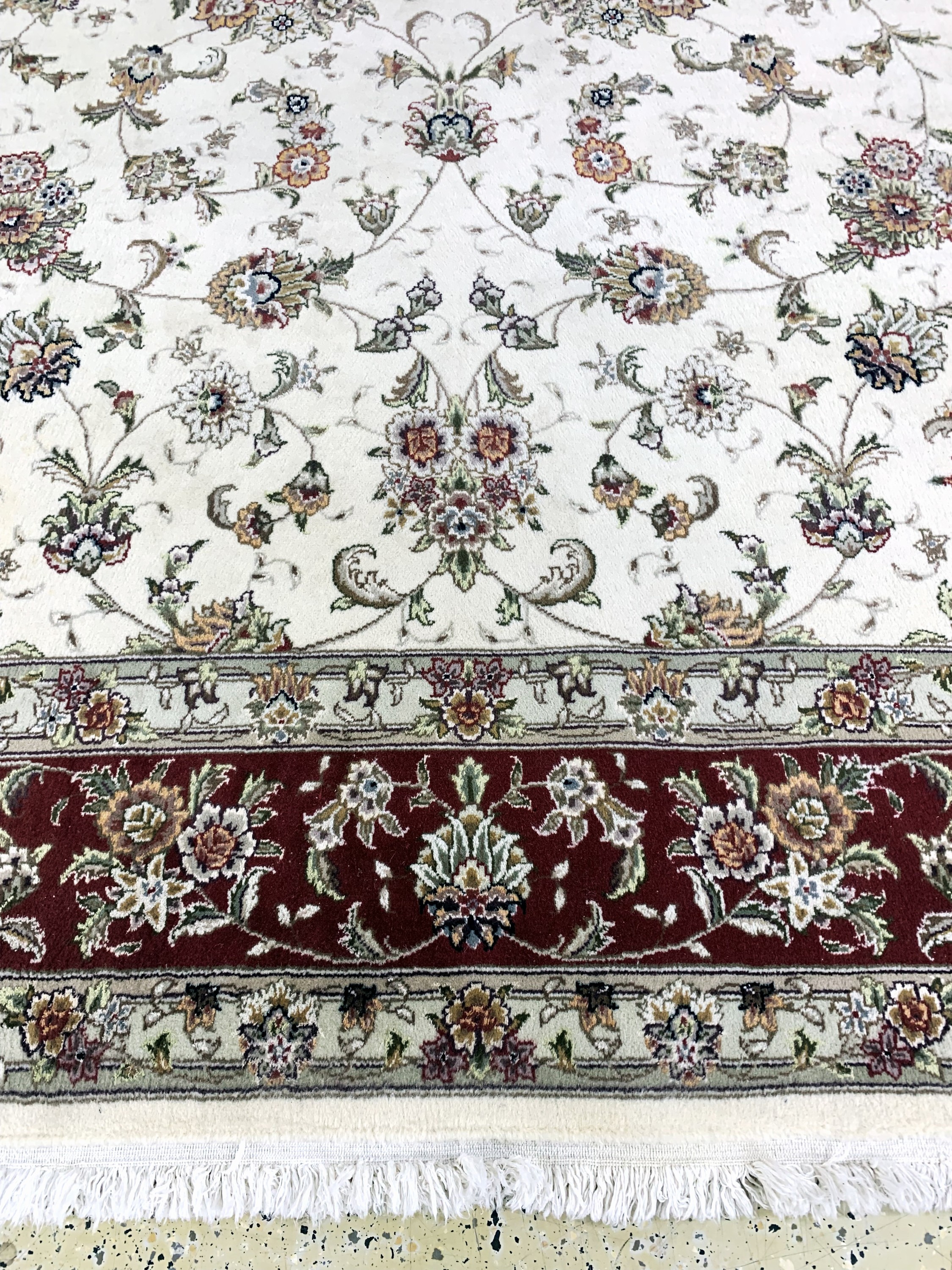 Detail f: Indo Täbriz, Indien, Ende 20.Jhd, Wolle mitSeide, ca. 359 x 273 cm, gereinigt, EHZ: 1-2
