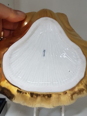 26990435c - Muschelschale, Meissen um 1750, Bemalung Werkstatt Franz Ferdinand Mayer-Preßnitz, ...