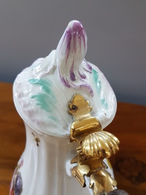 26990467k - Kanne/Krug, Meissen, um 1745, Entwurf J.J. Kaendler, Griff mit Frauenbüste dekoriert, ...