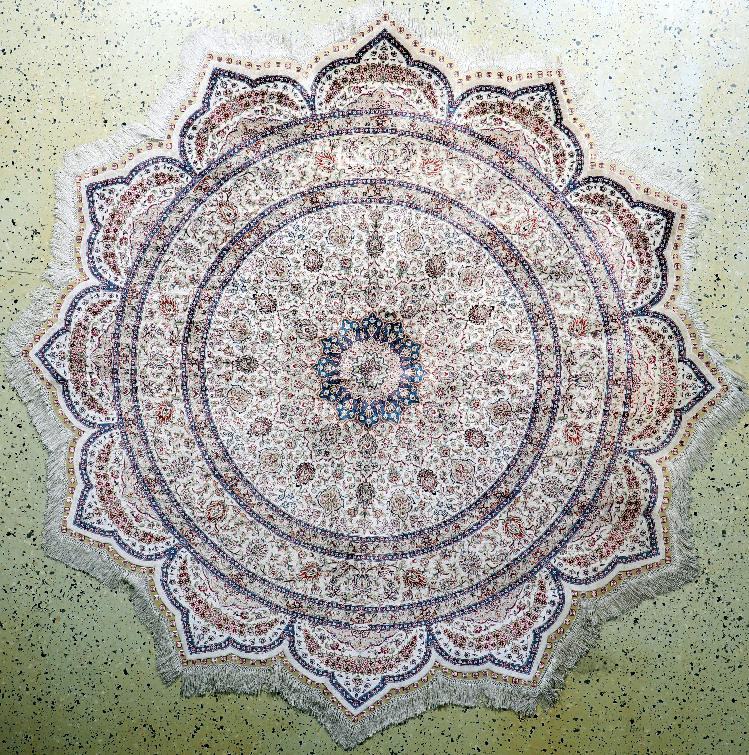 Hereke Seide fein, China, Ende 20.Jhd, reine Naturseide, durchmesser: ca. 185 cm, EHZ: 1-2