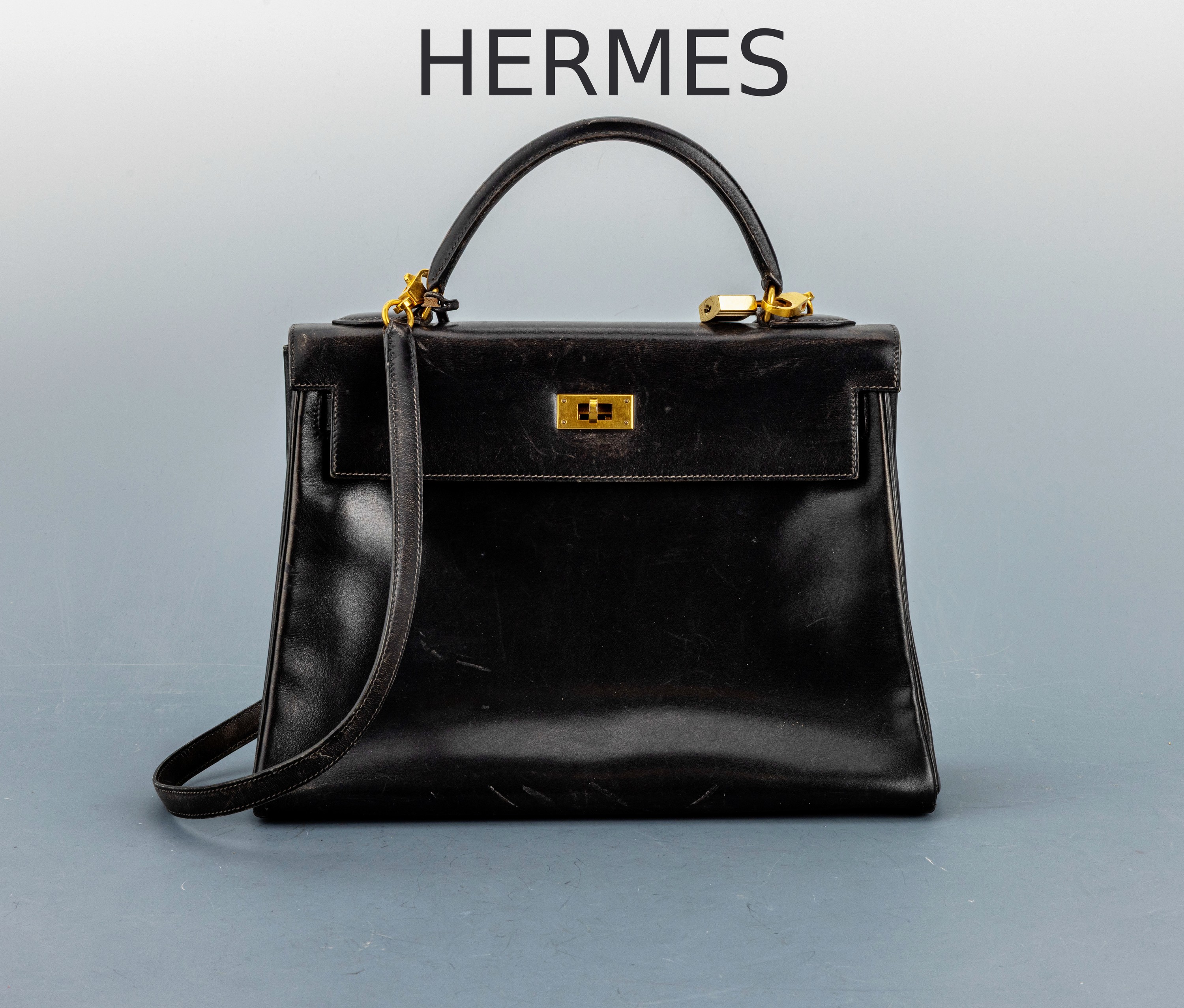 Image 26991149 - HERMES Kelly Bag, schwarzes Glatt-Leder, 1992, goldfarb. Hardware, Schloss mit ...