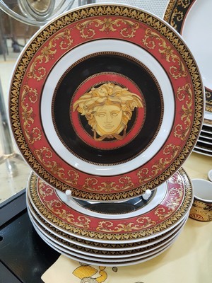 26991143g - Speiseservice für 8 Personen, Rosenthal, Dekor Medusa, Entwurf Gianni Versace, 8 flache ...