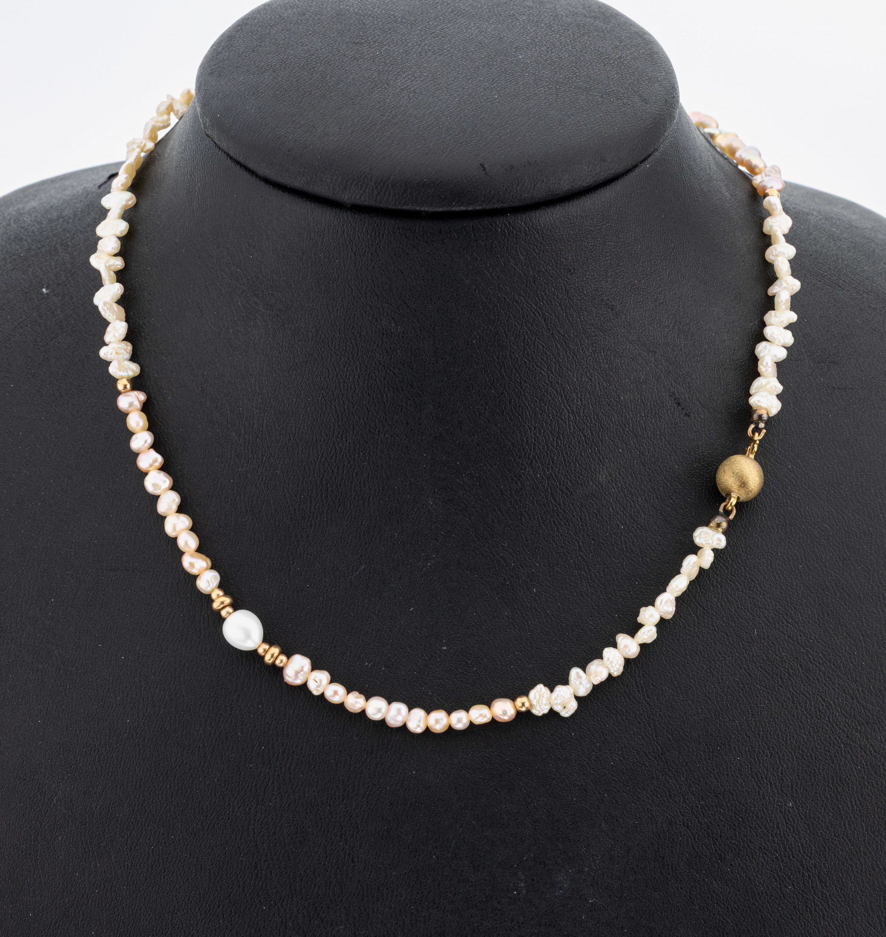 8 kt Gold Perl-Collier, GG 333/000, überlang, unrunde Biwa-Perlen, GG Zwischenglieder, L. ca. 170 cm, Kugelschließe