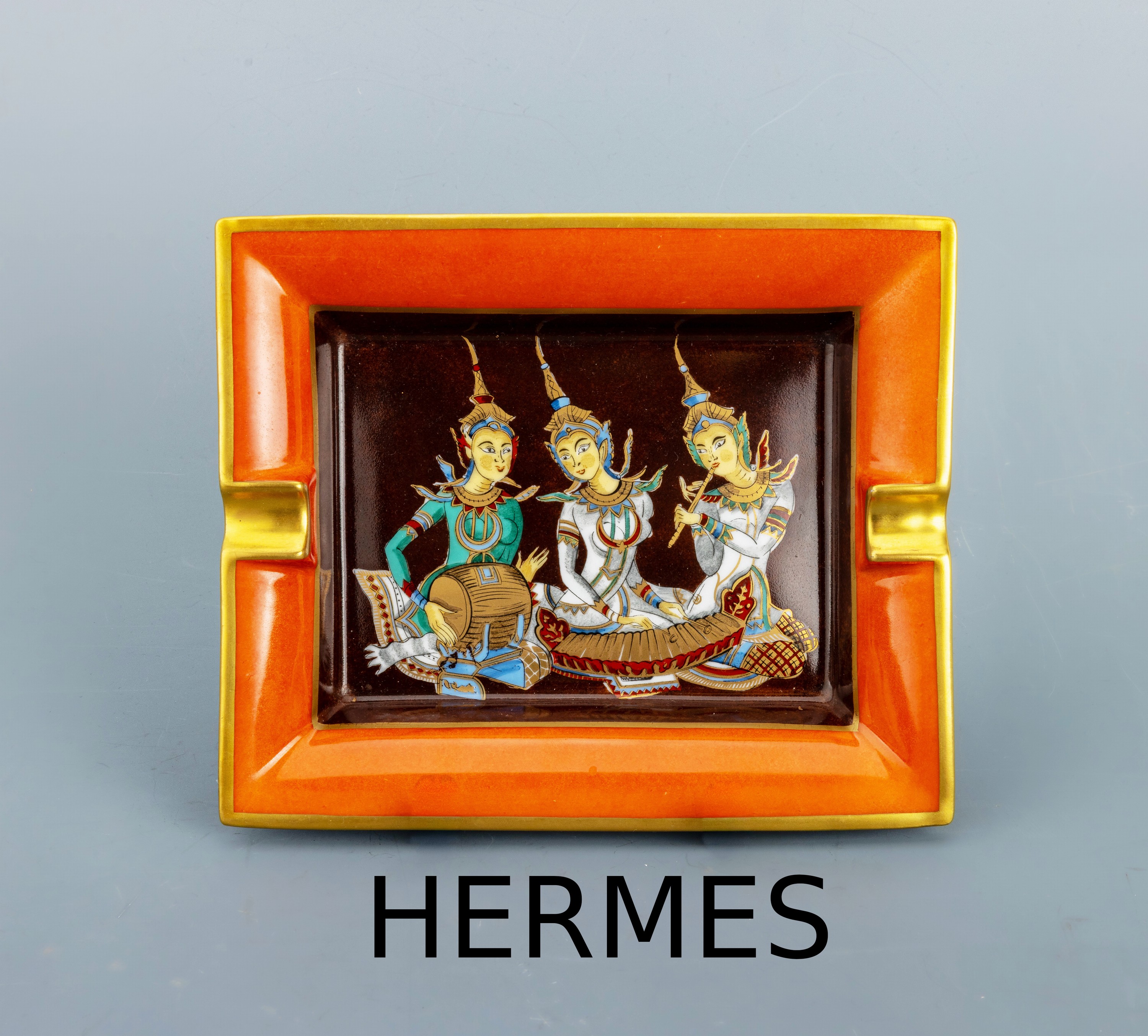 Image 26991271 - HERMES Aschenbecher, Porzellan, Grund braun/orange, goldfarb. Rand, Malerei: ...