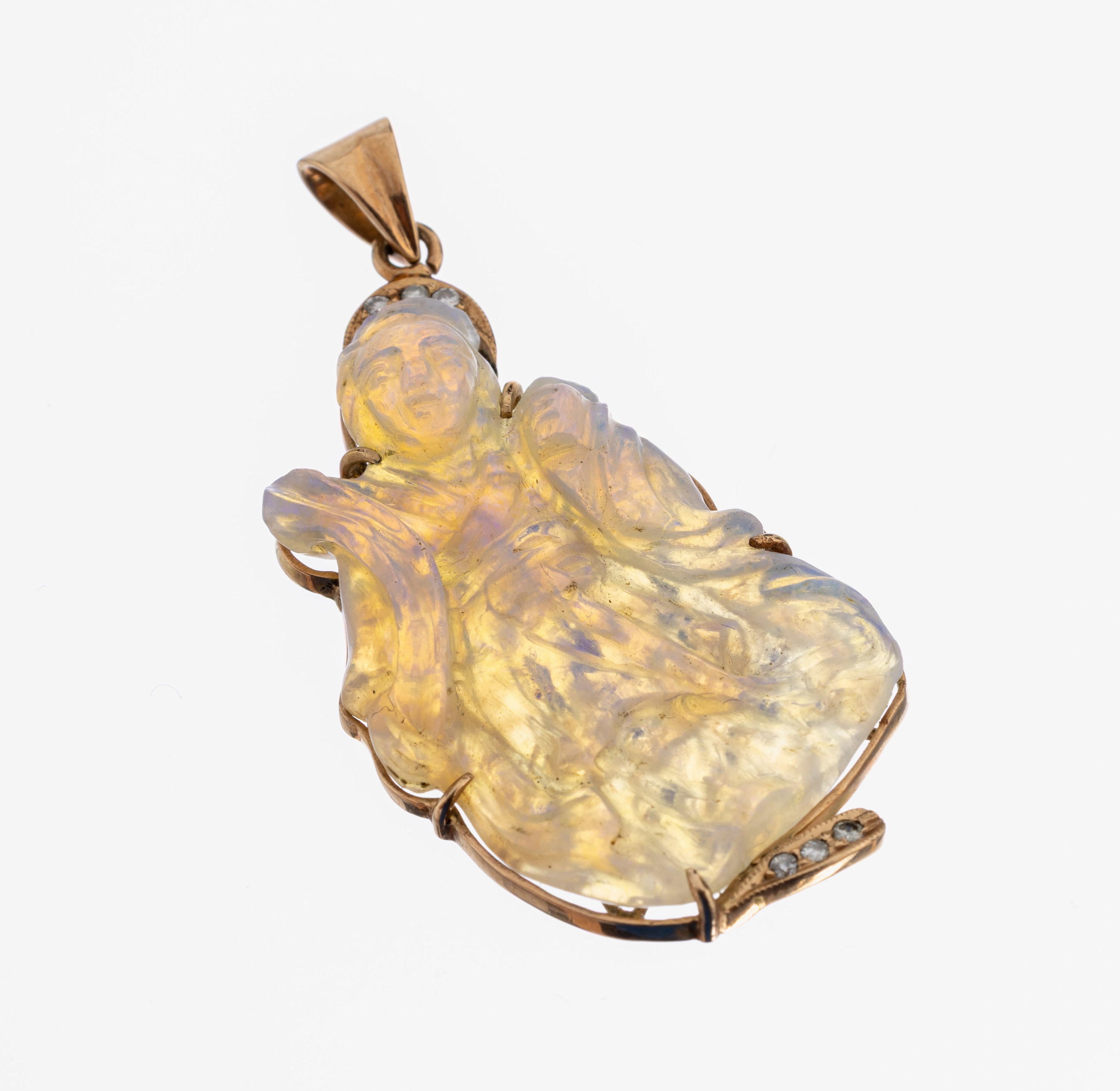 14 kt Gold Opal-Brillant-Anhänger, GG 585/000, aufwendig geschnitzter Opal, Darstellung einer asiatischen Tänzerin, 6 Brillanten zus. ca. 0.12 ct ...