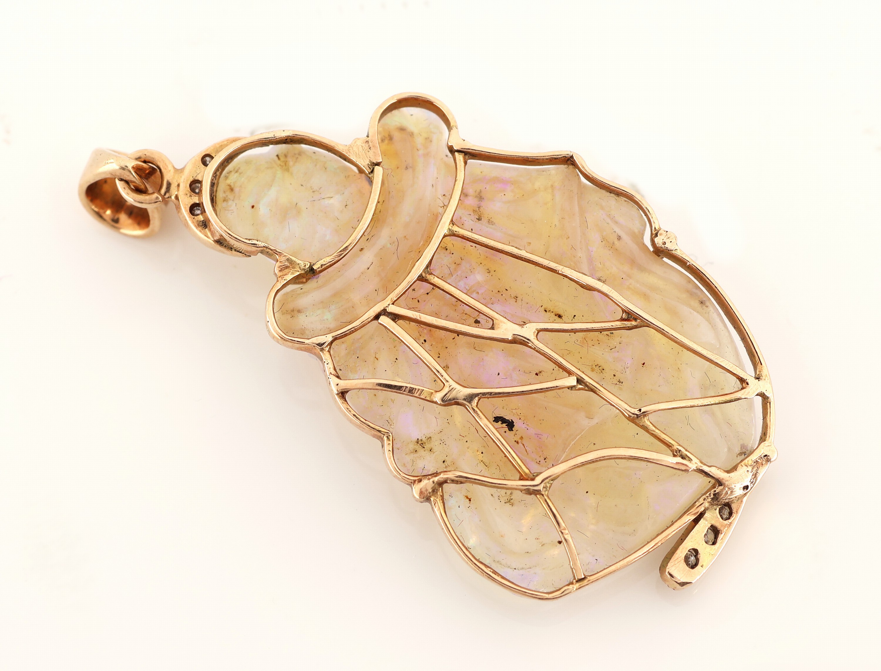 Detail b: 14 kt Gold Opal-Brillant-Anhänger, GG 585/000, aufwendig geschnitzter Opal, Darstellung einer asiatischen Tänzerin, 6 Brillanten zus. ca. 0.12 ct ...