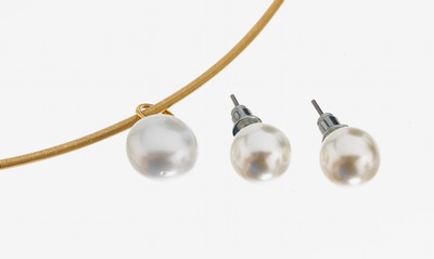 Image 18 kt Gold Perl-Anhänger an 18 kt Gold NIESSING Halsreif, GG 750/000, schlichter ...
