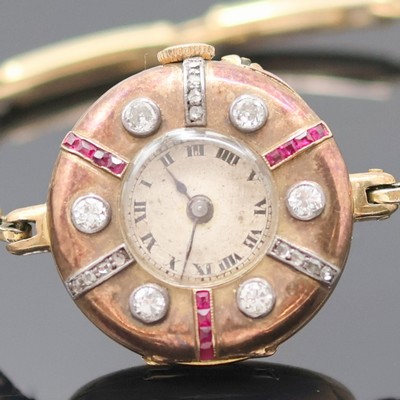 26991265a - Frühe Damenarmbanduhr in RG 585/000 mit Diamanten und Rubinen, Schweiz um 1910, ...