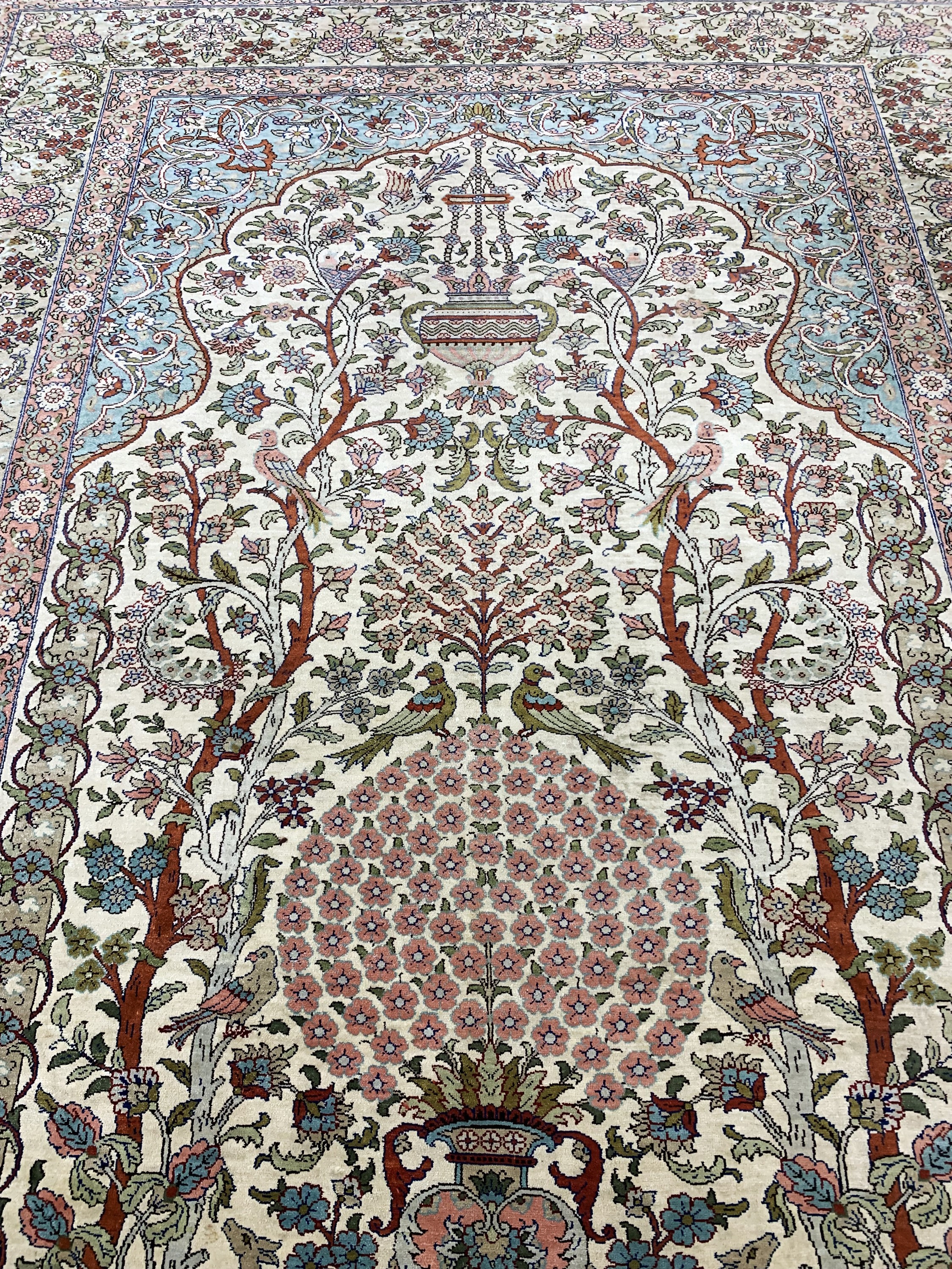 Detail f: Kayseri alt, Türkei, Mitte 20.Jhd., reine Naturseide, ca. 193 x 139 cm, EHZ: 2