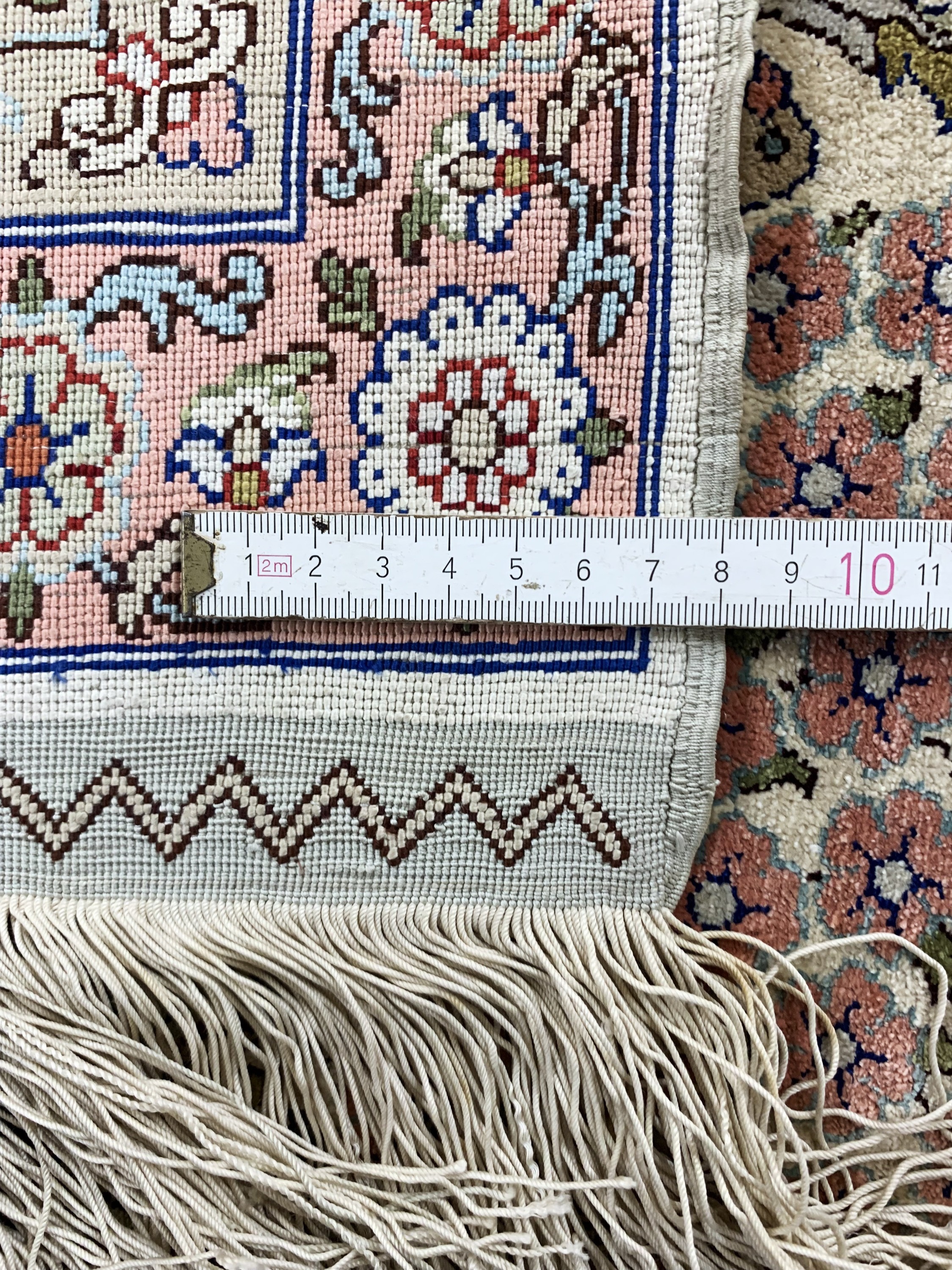 Detail g: Kayseri alt, Türkei, Mitte 20.Jhd., reine Naturseide, ca. 193 x 139 cm, EHZ: 2